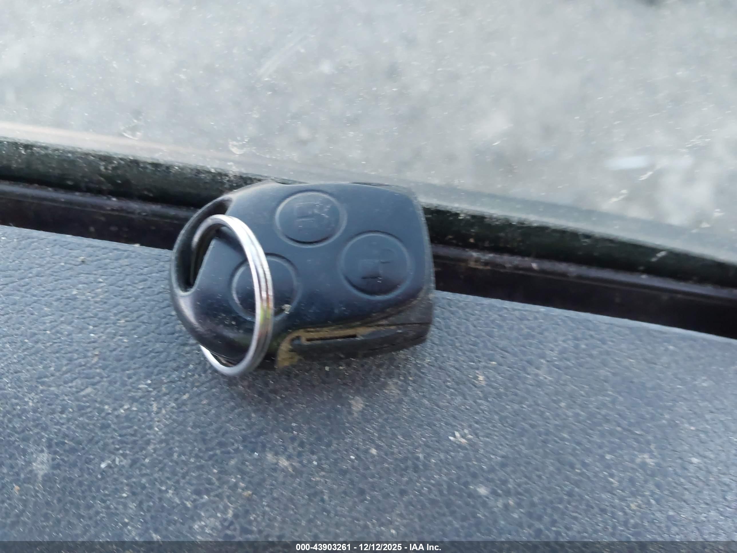 FORD TRANSIT image 11
