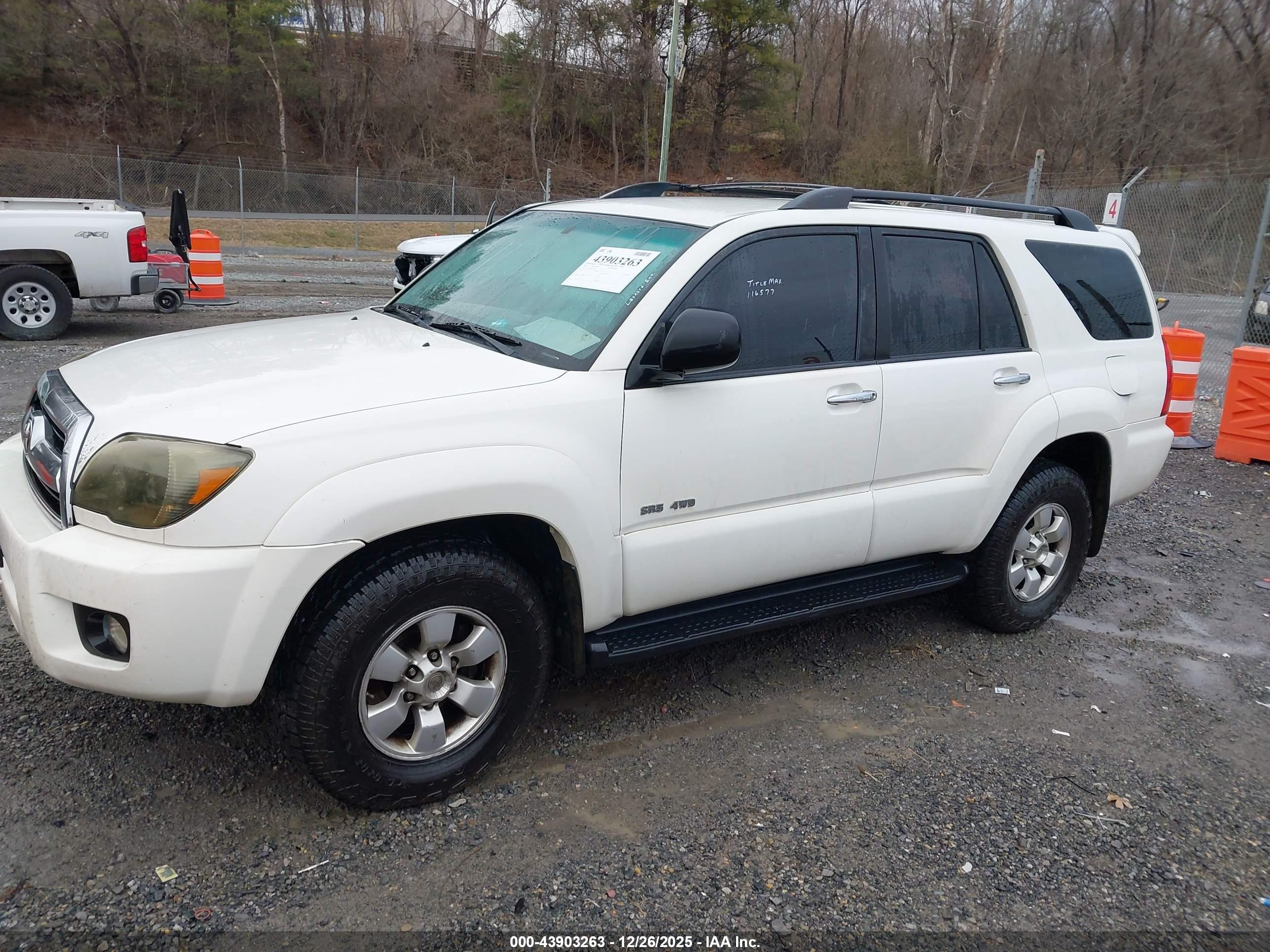 TOYOTA 4RUNNER image 2