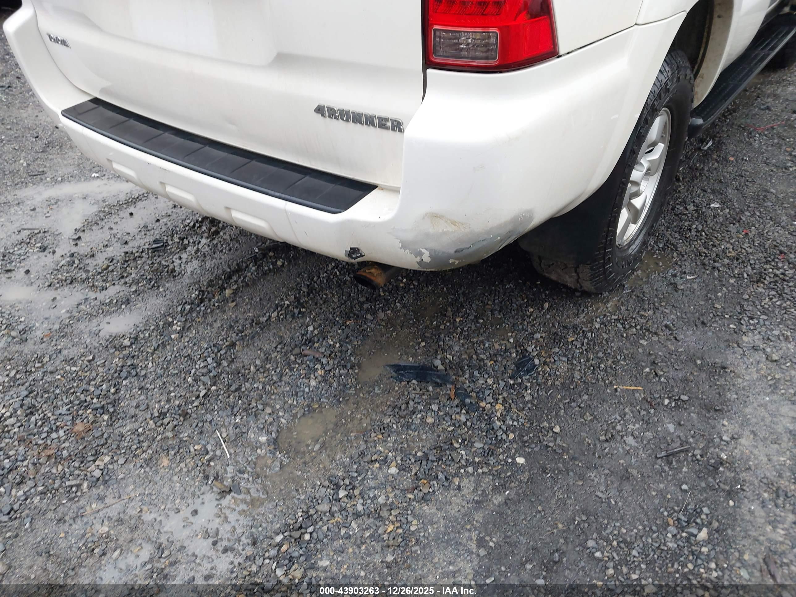 TOYOTA 4RUNNER image 6