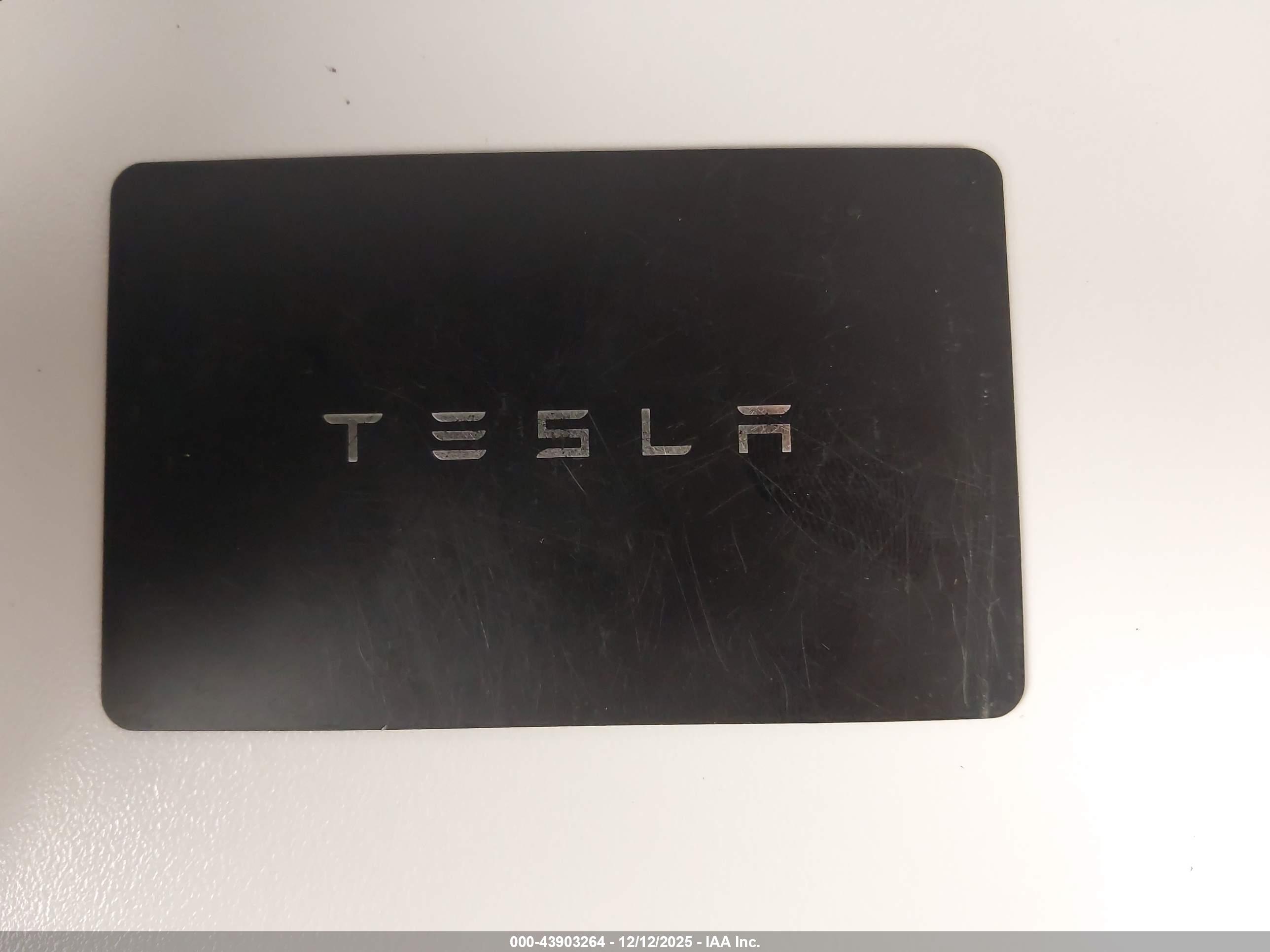 TESLA MODEL image 11