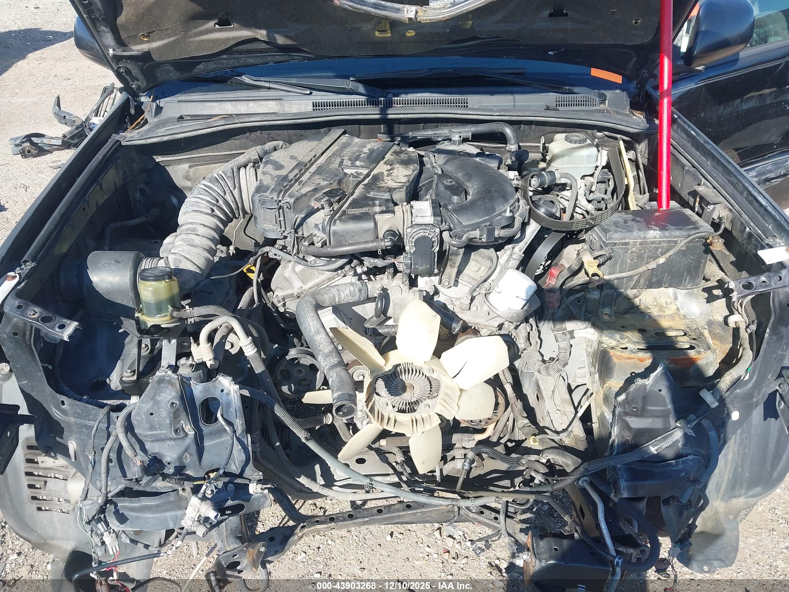 TOYOTA 4RUNNER image 10
