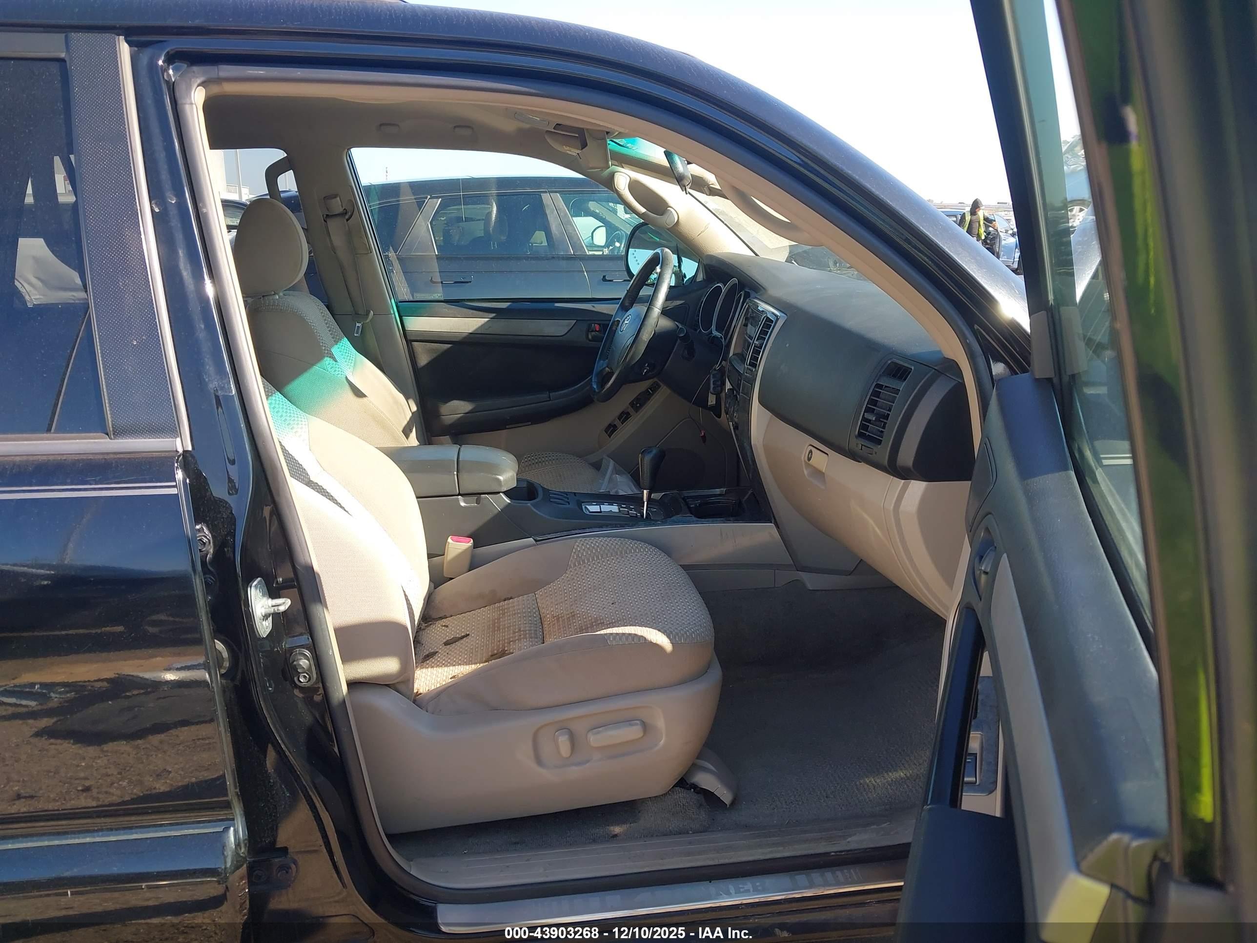 TOYOTA 4RUNNER image 5