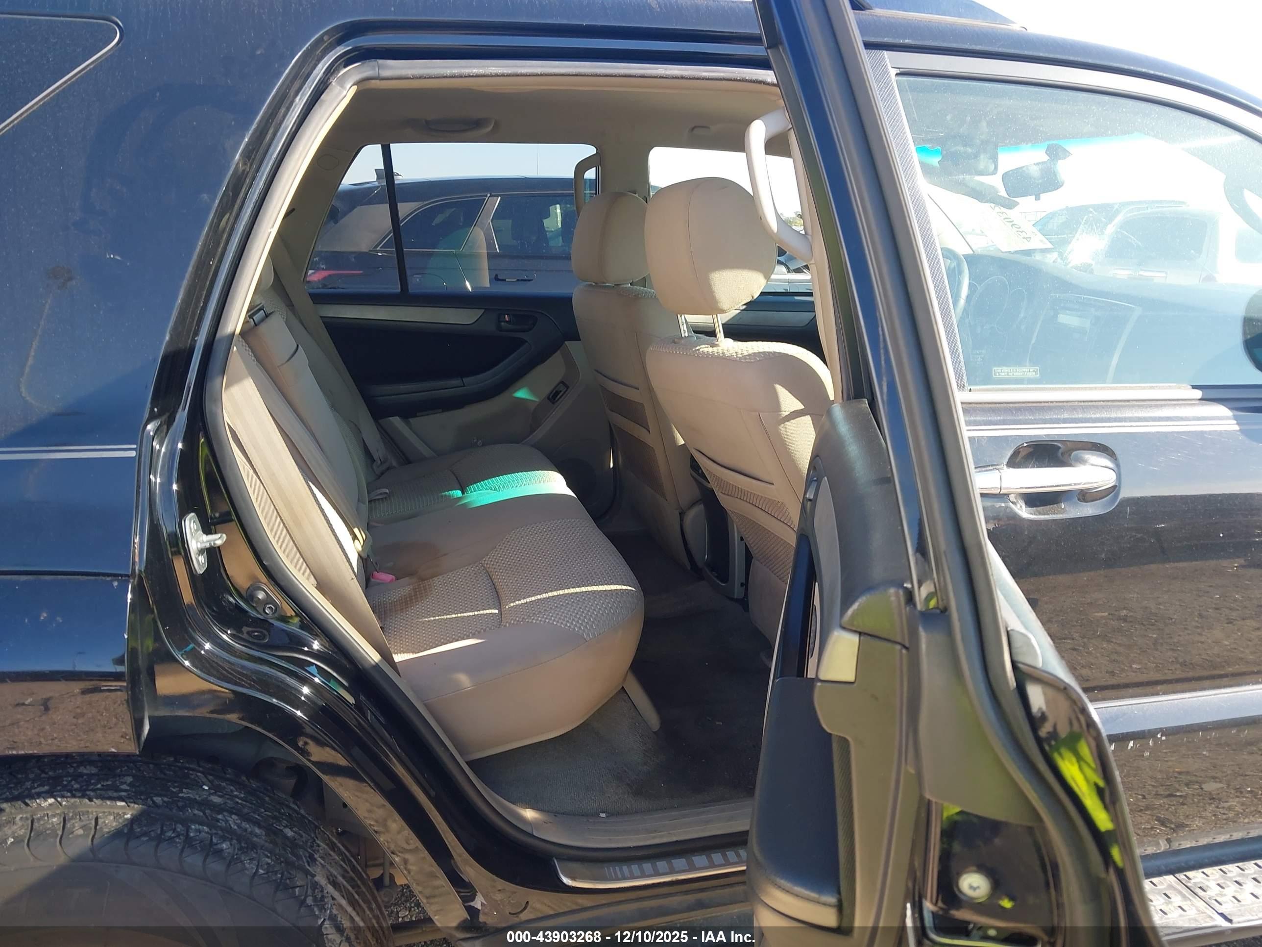 TOYOTA 4RUNNER image 8