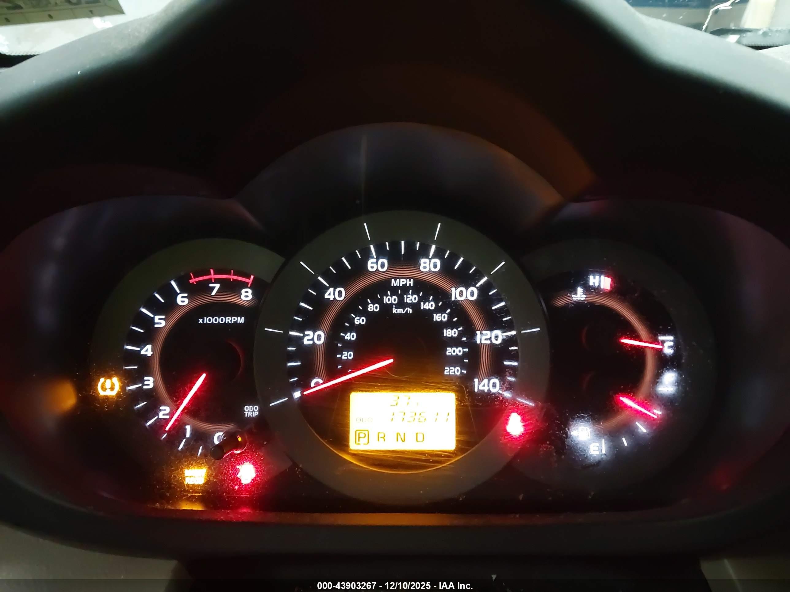 TOYOTA RAV4 image 7