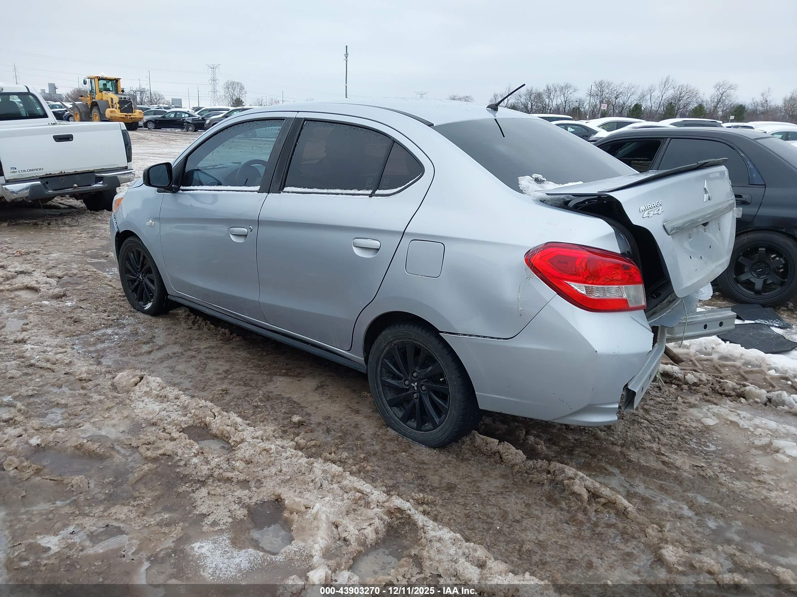 MITSUBISHI MIRAGE image 3