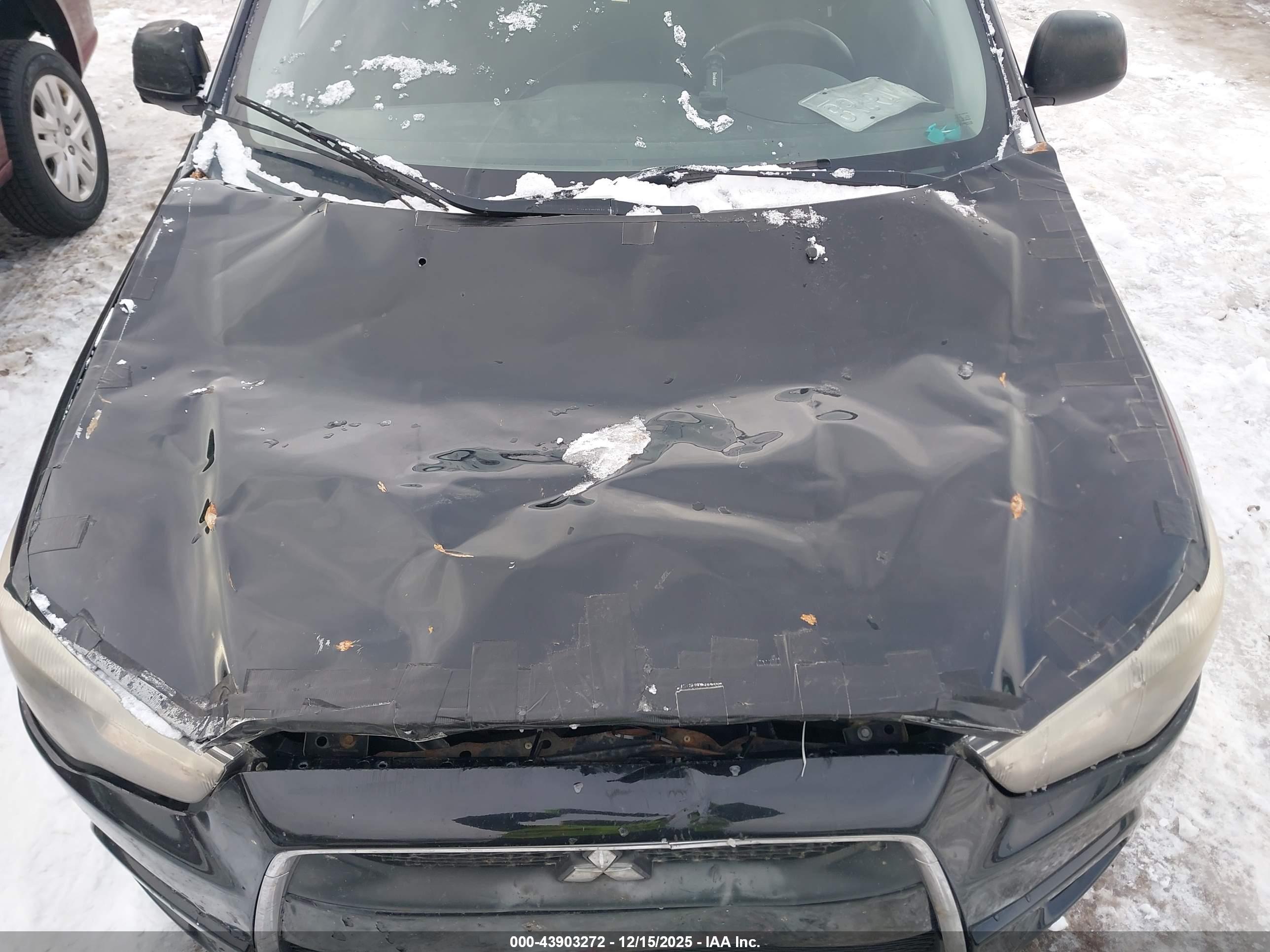 MITSUBISHI OUTLANDER image 6