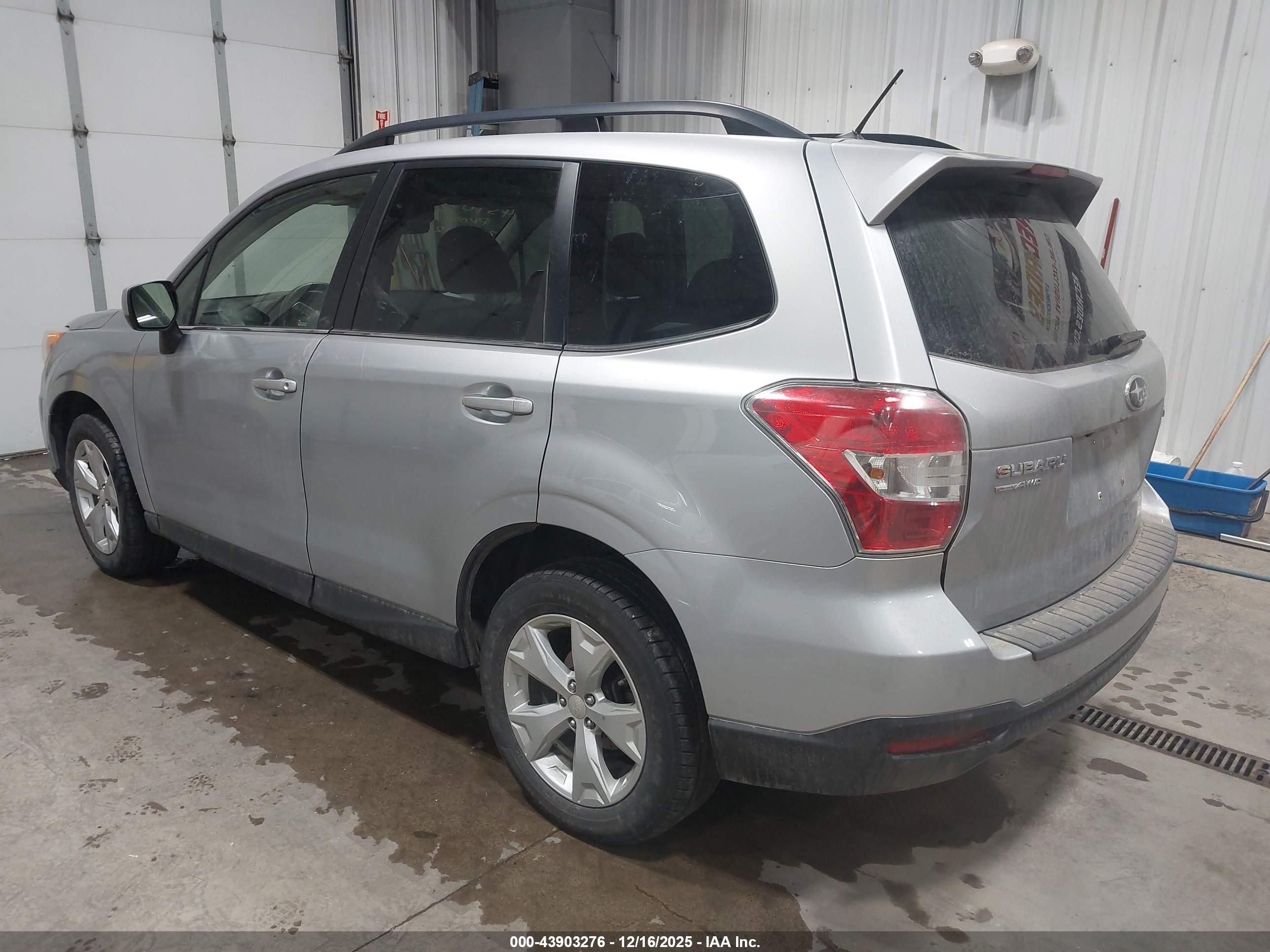 SUBARU FORESTER image 3