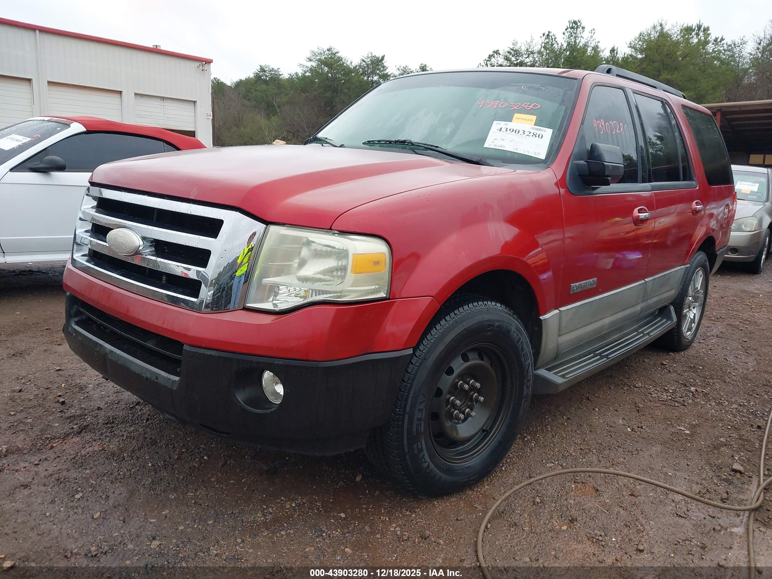 FORD EXPEDITION image 2