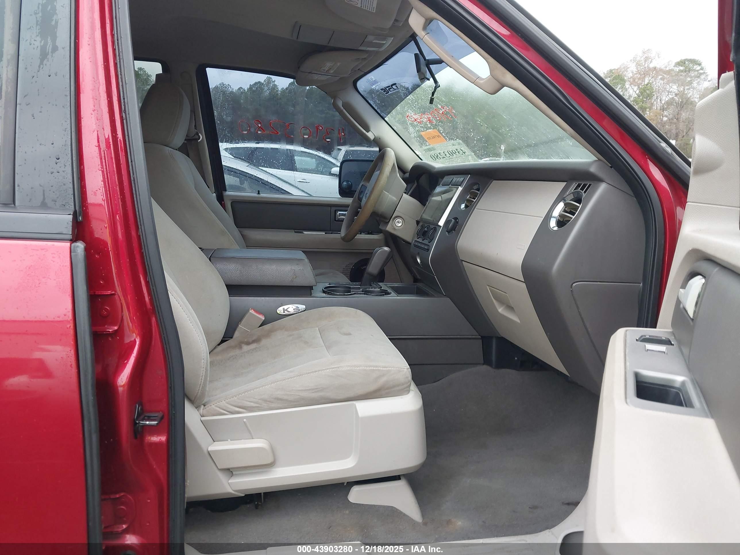 FORD EXPEDITION image 5