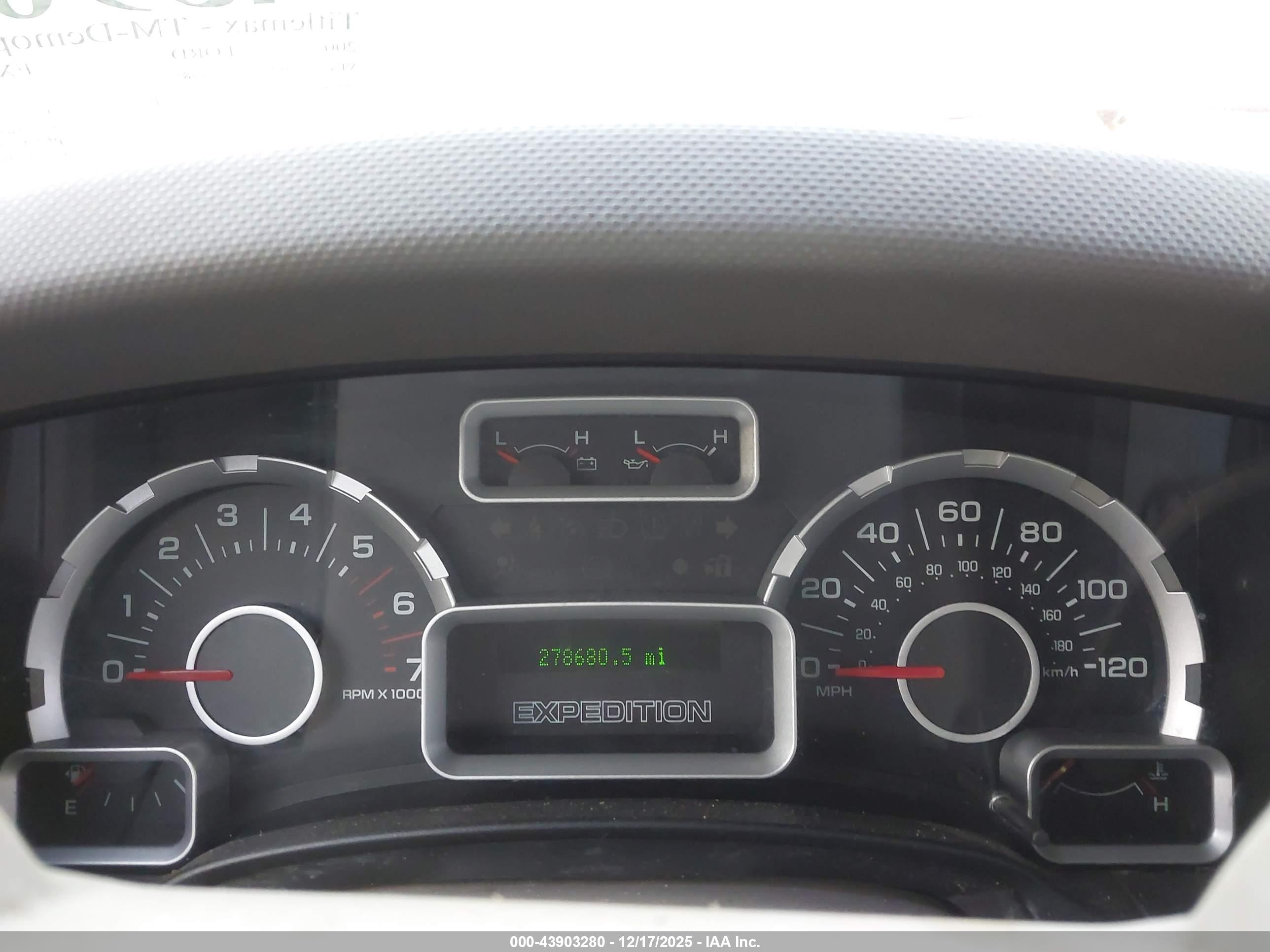 FORD EXPEDITION image 7