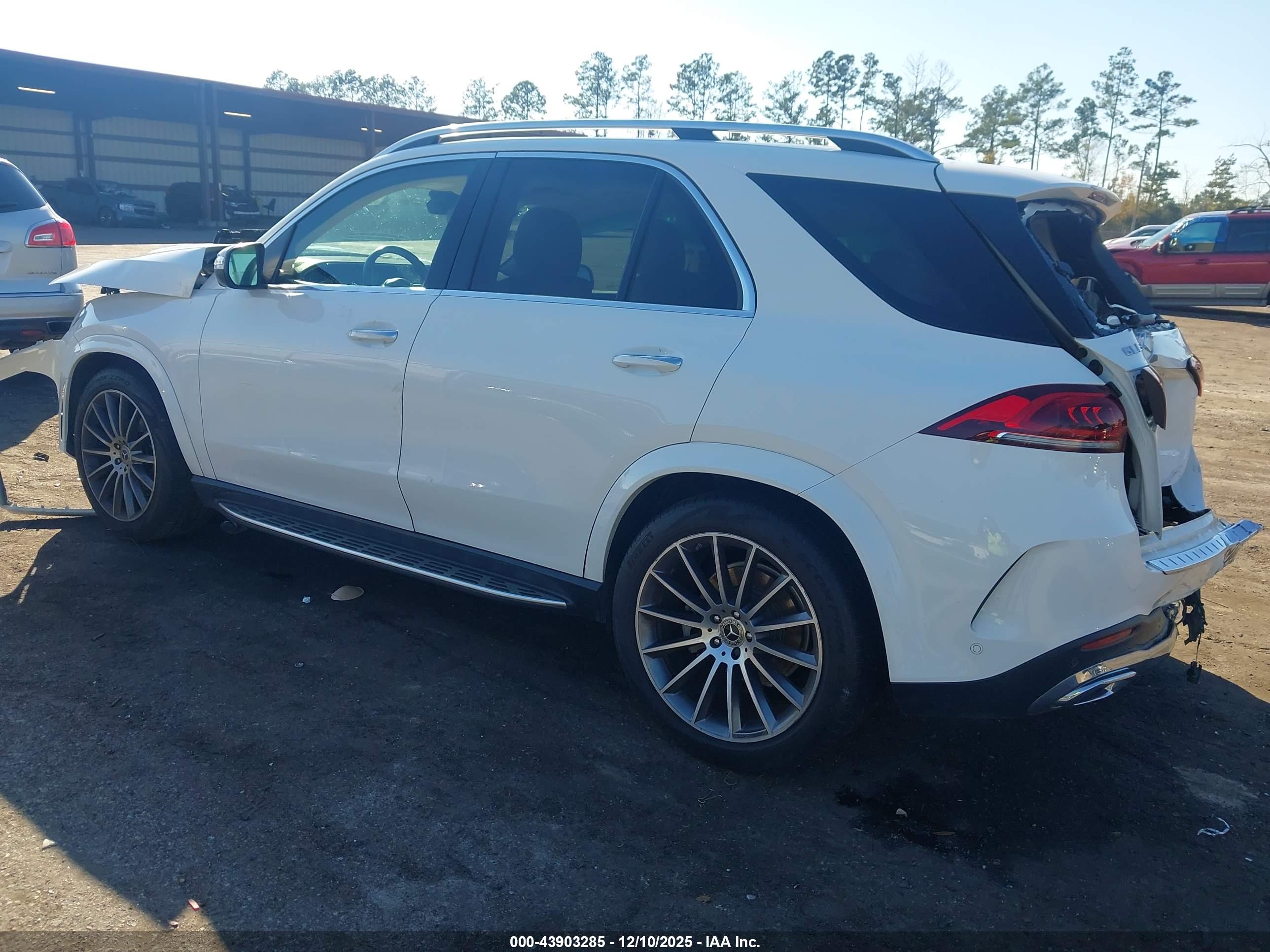 MERCEDES-BENZ GLE image 3