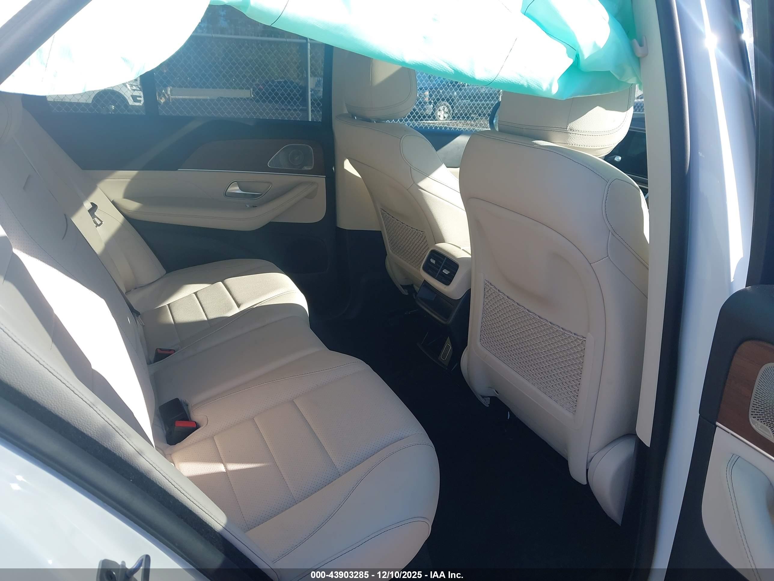 MERCEDES-BENZ GLE image 8