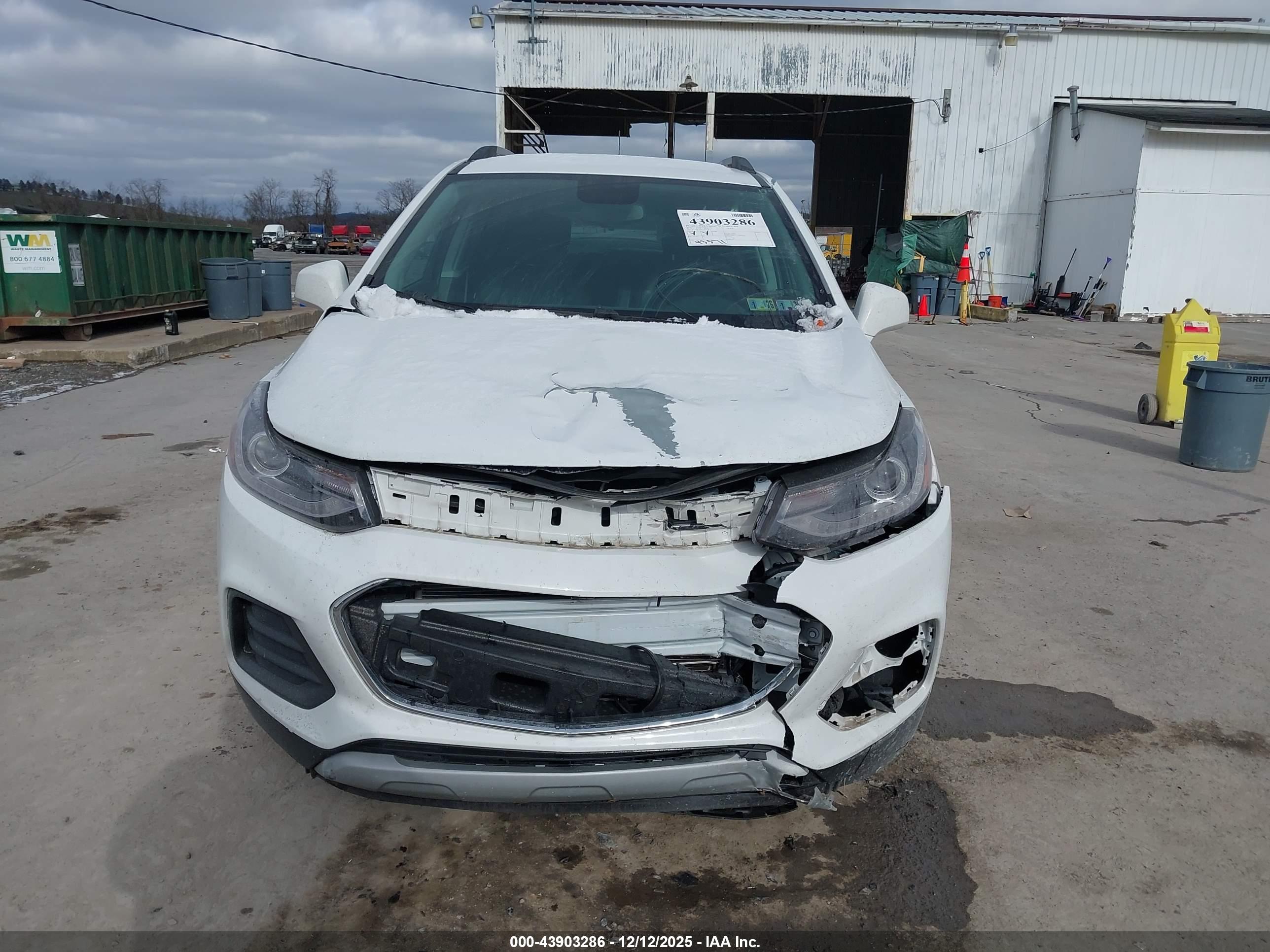 CHEVROLET TRAX image 6