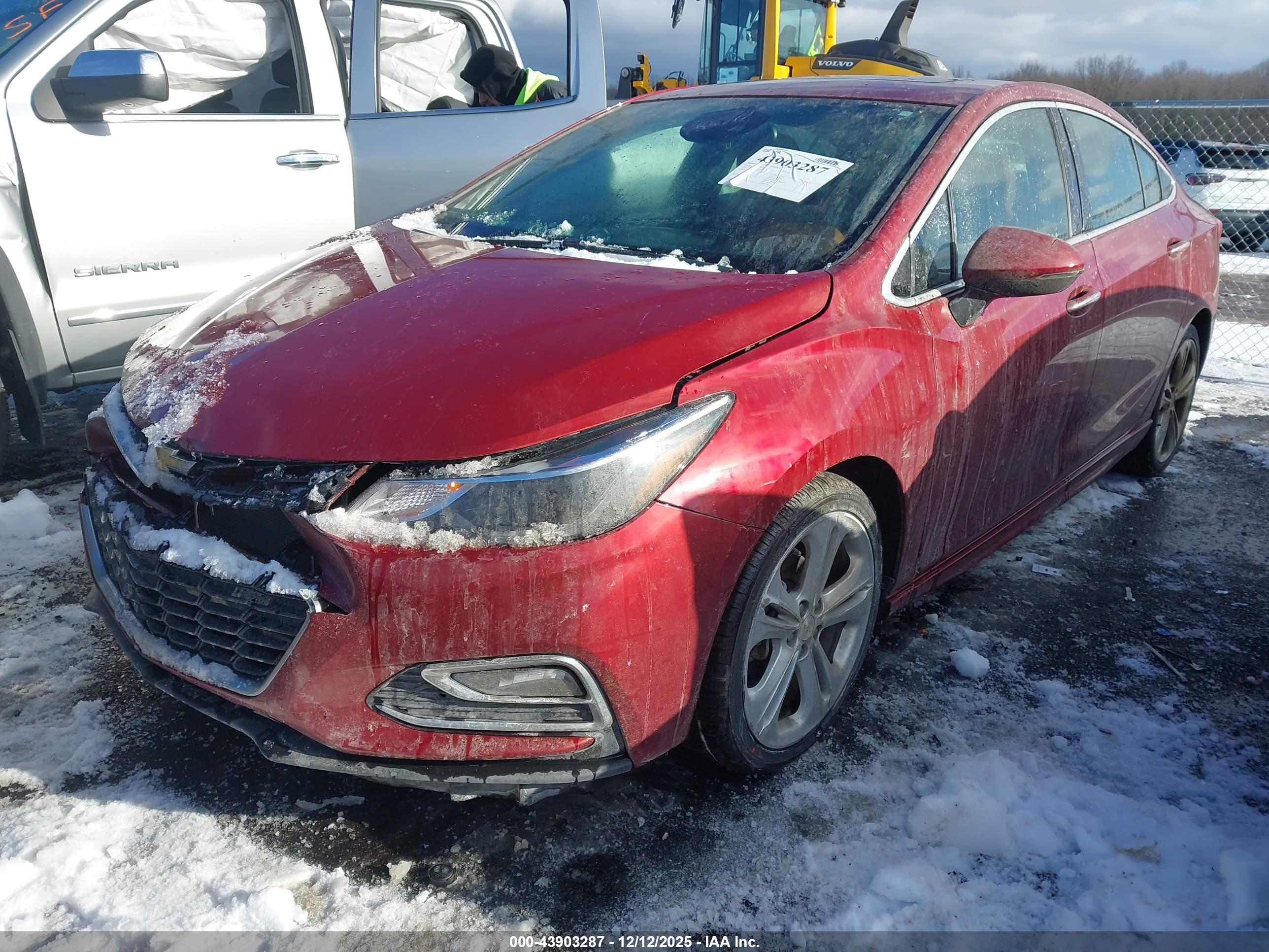 CHEVROLET CRUZE image 2