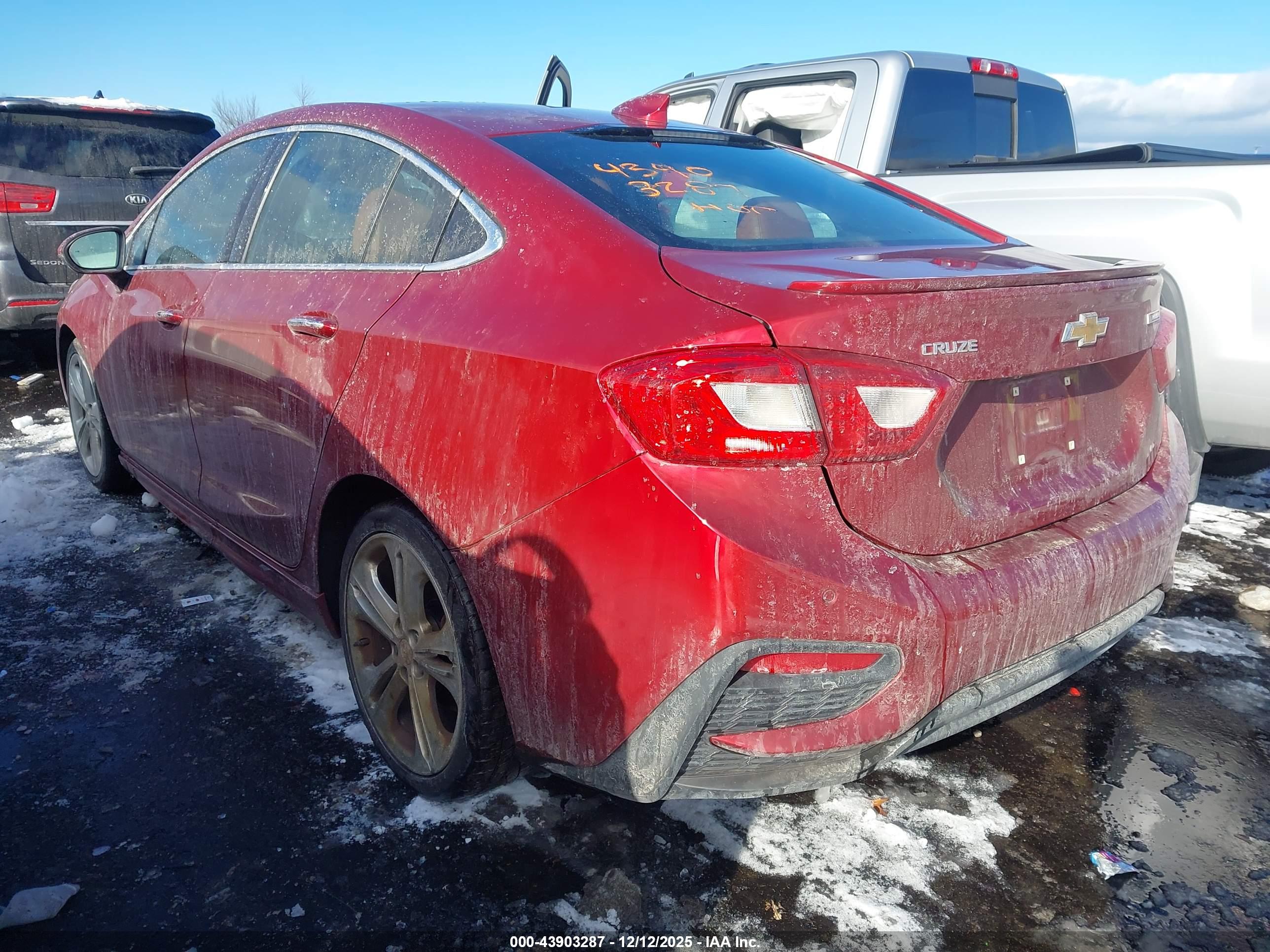 CHEVROLET CRUZE image 3