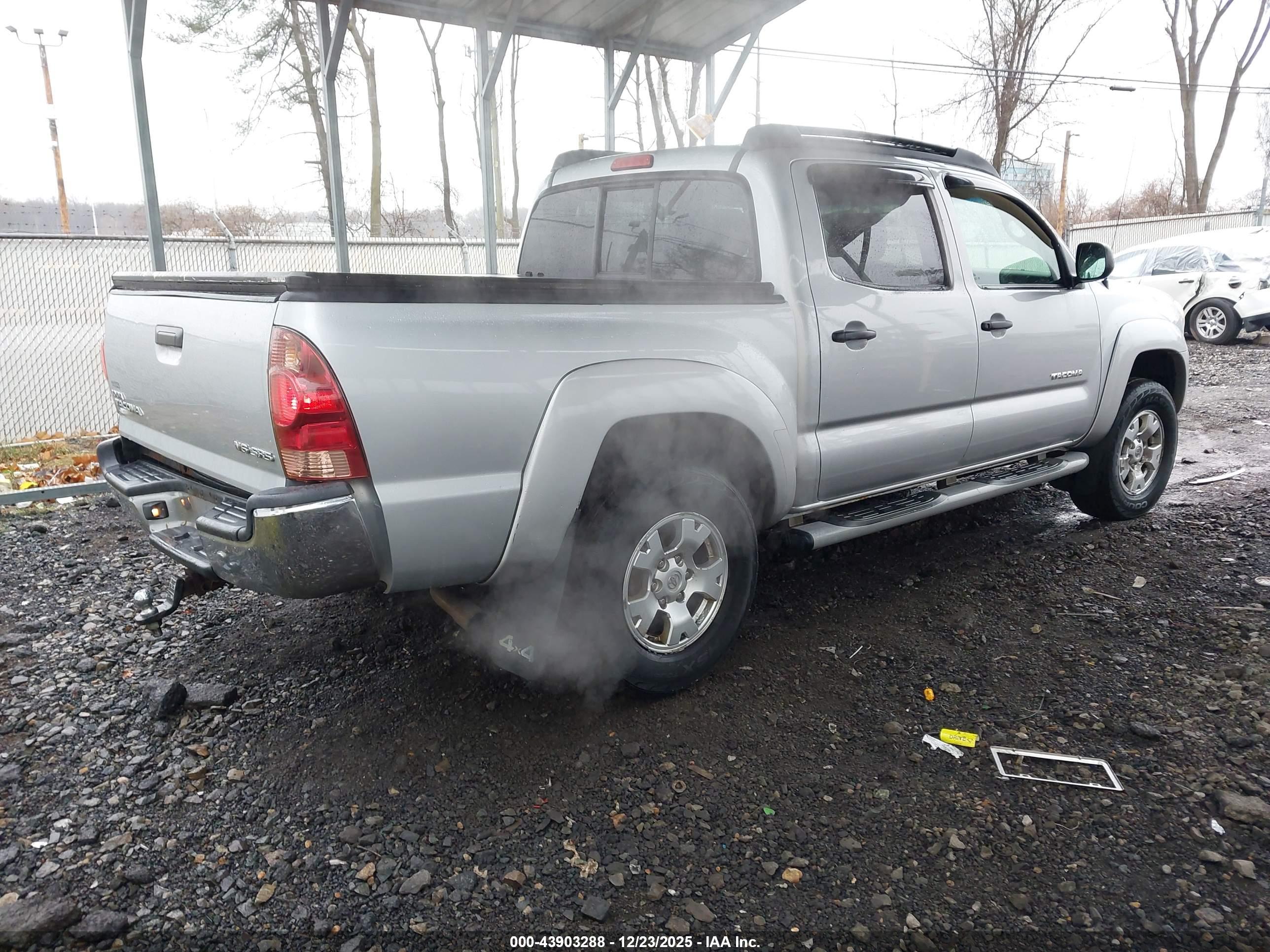 TOYOTA TACOMA image 4