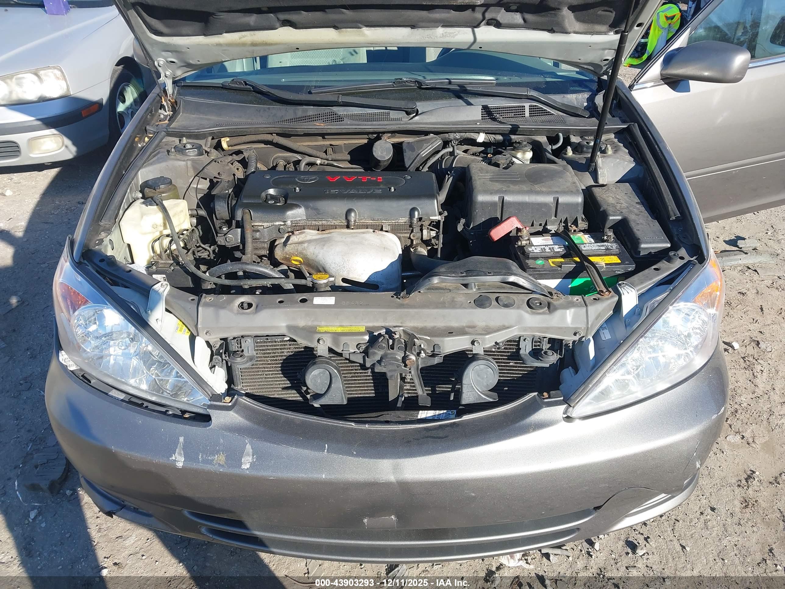 TOYOTA CAMRY image 10