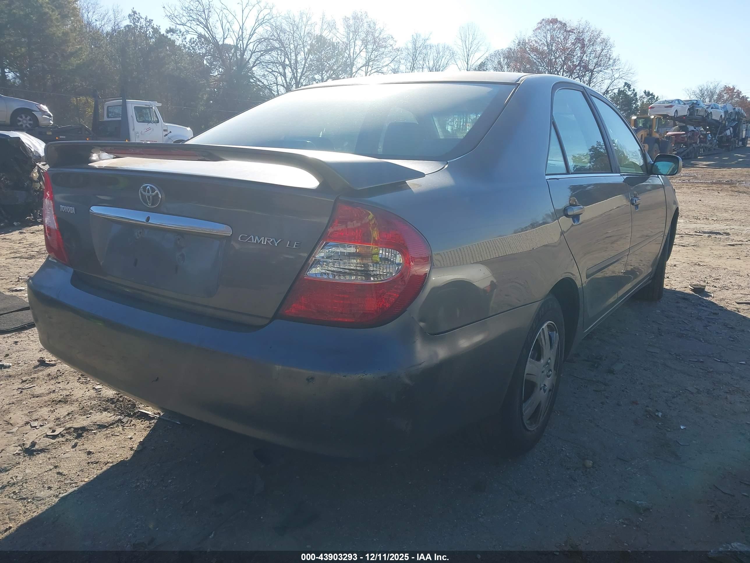 TOYOTA CAMRY image 4