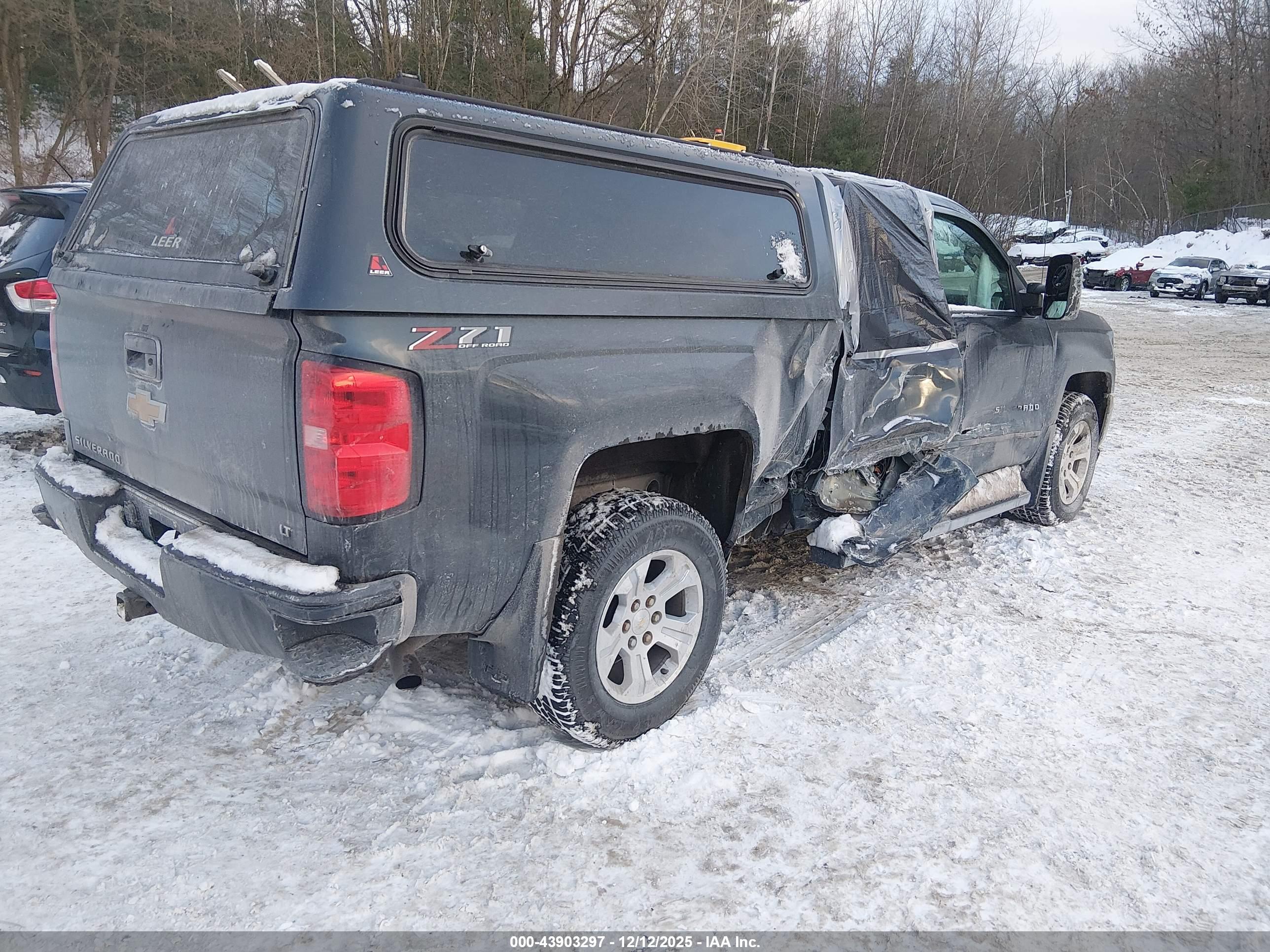 CHEVROLET SILVERADO image 4