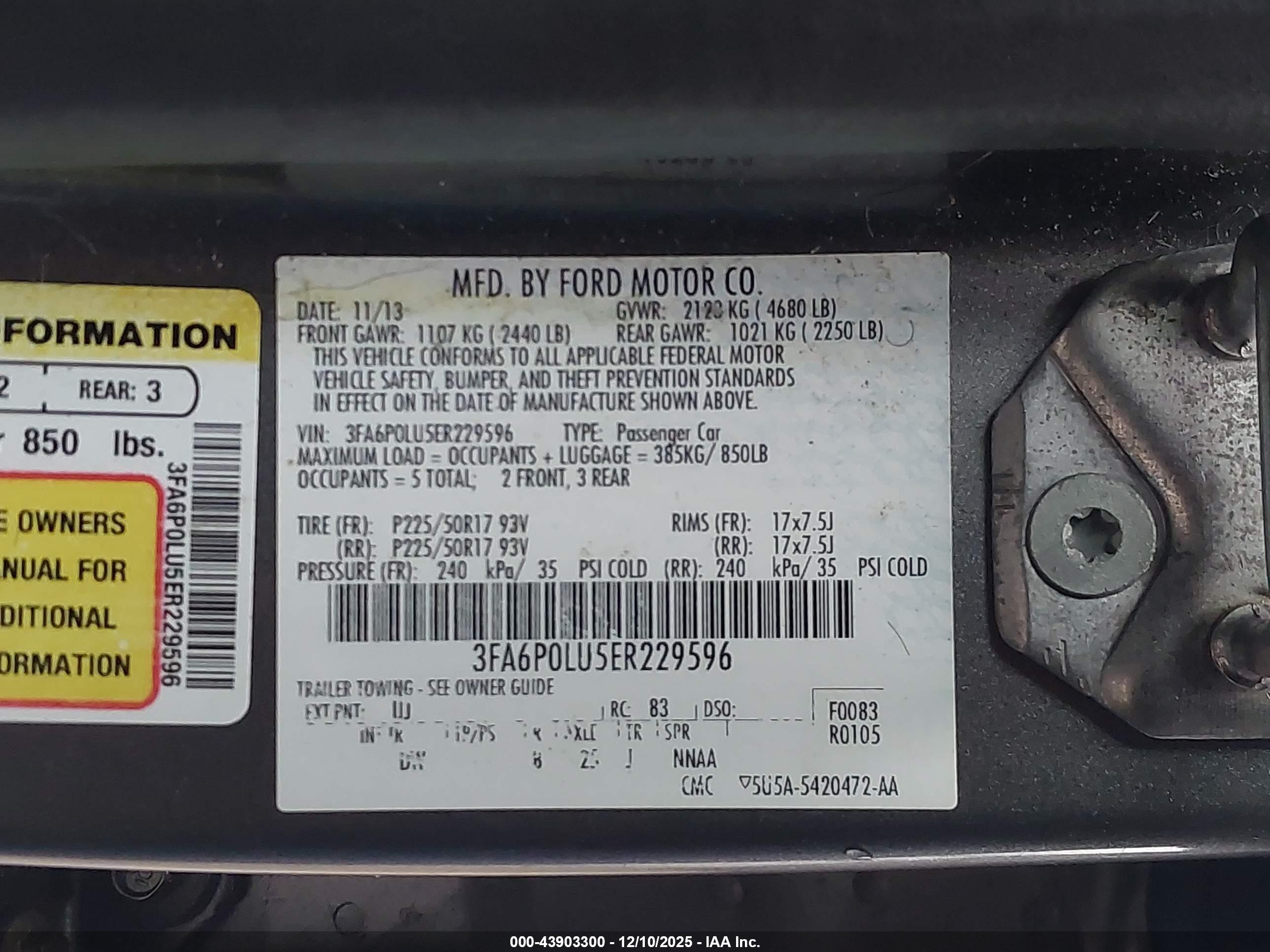 FORD FUSION image 9