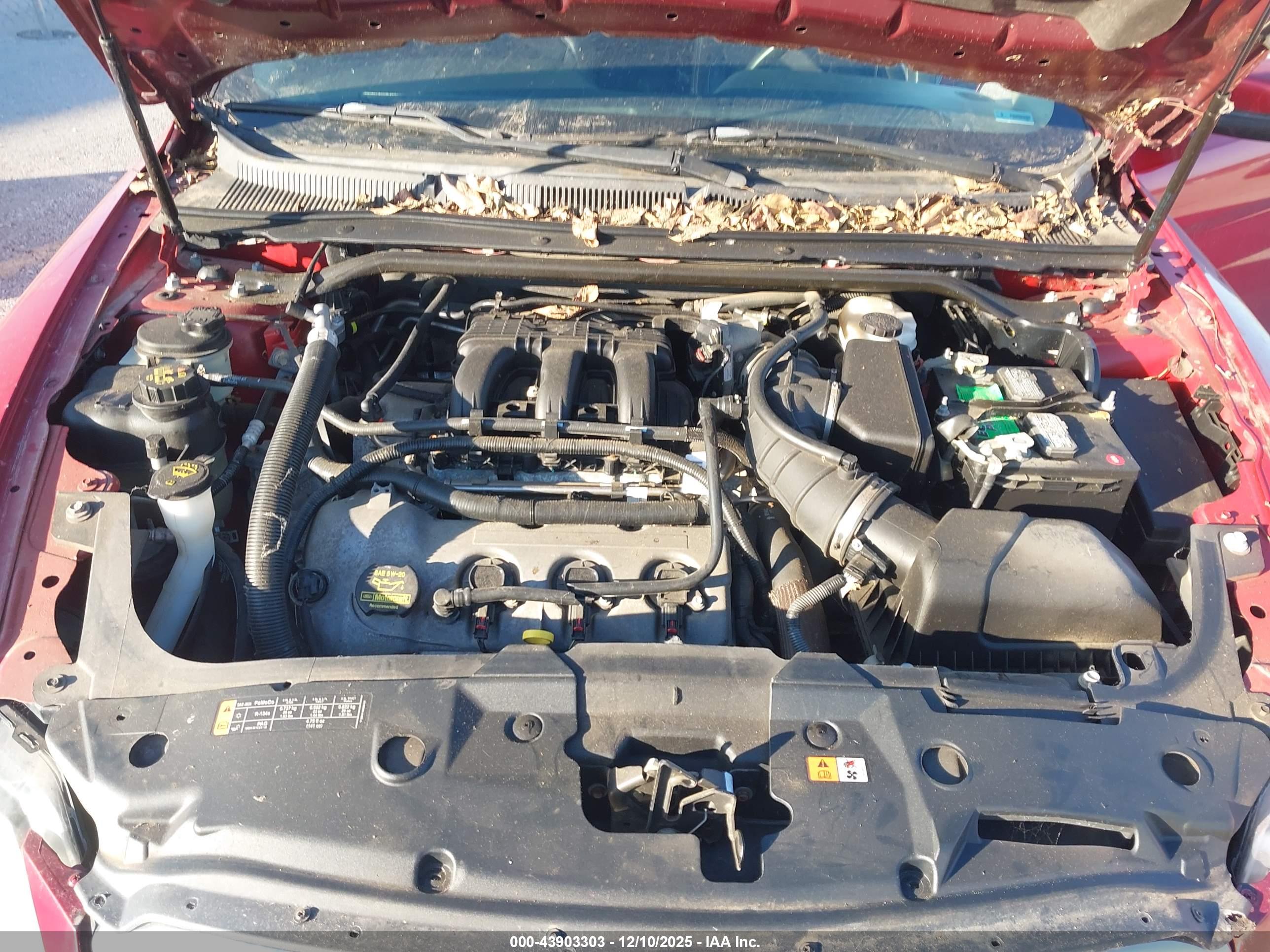 FORD TAURUS image 10