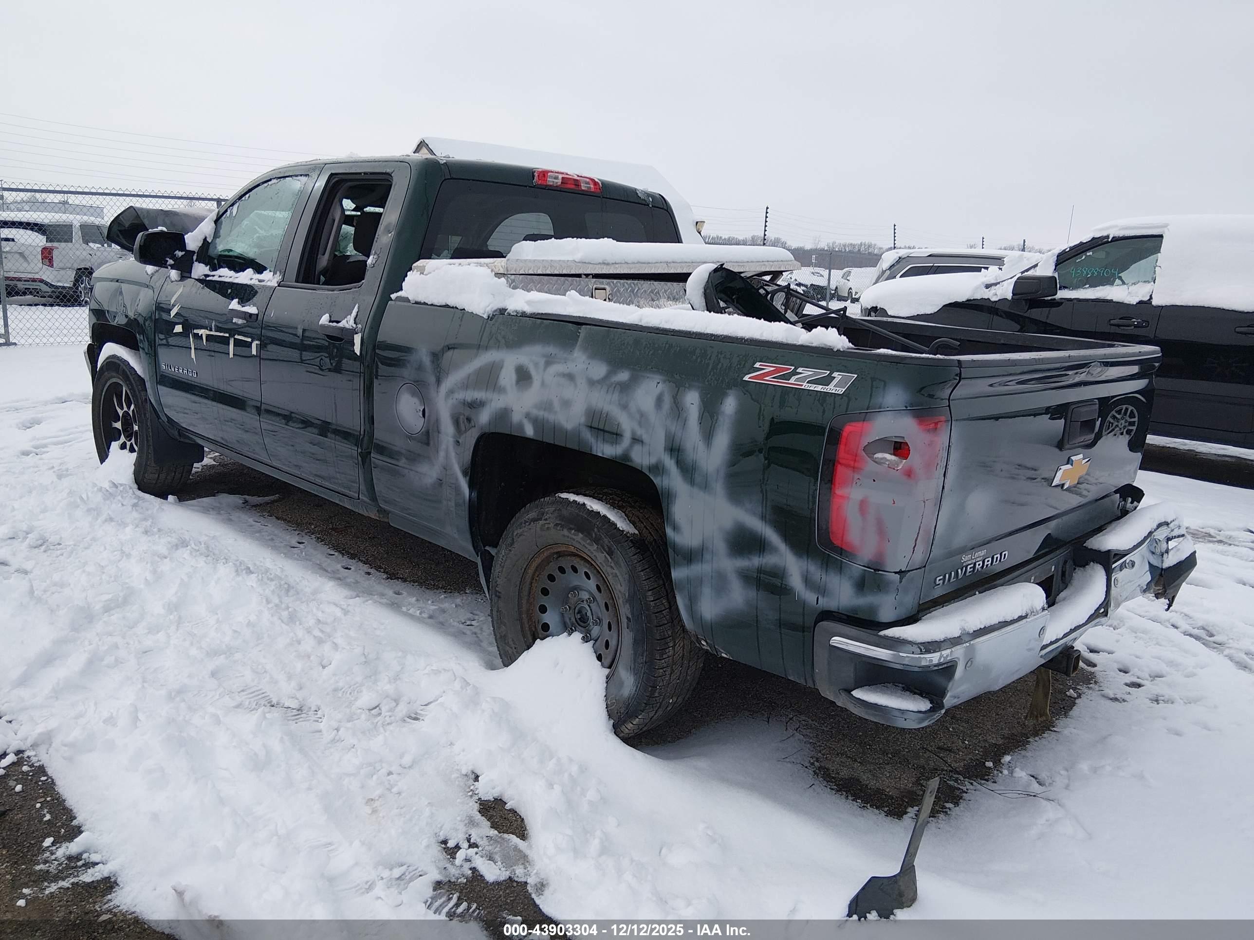 CHEVROLET SILVERADO image 3