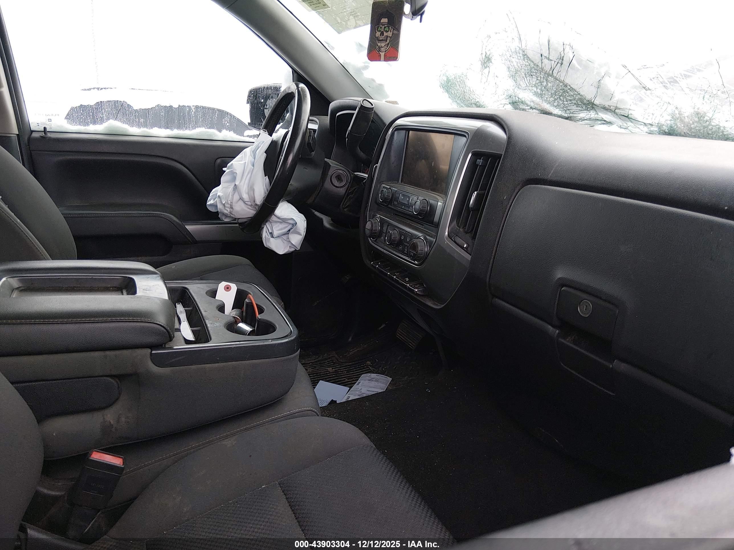 CHEVROLET SILVERADO image 5