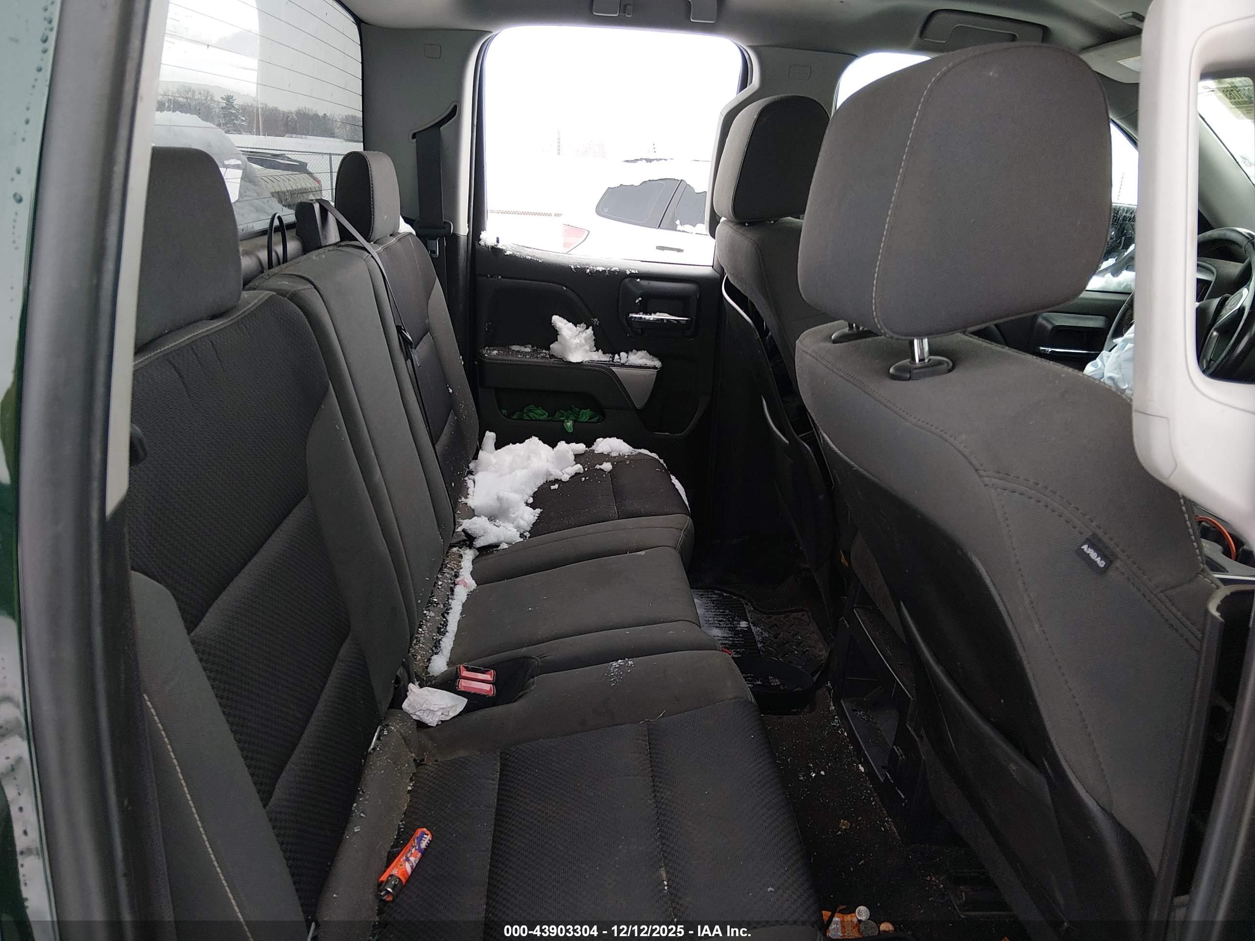 CHEVROLET SILVERADO image 8