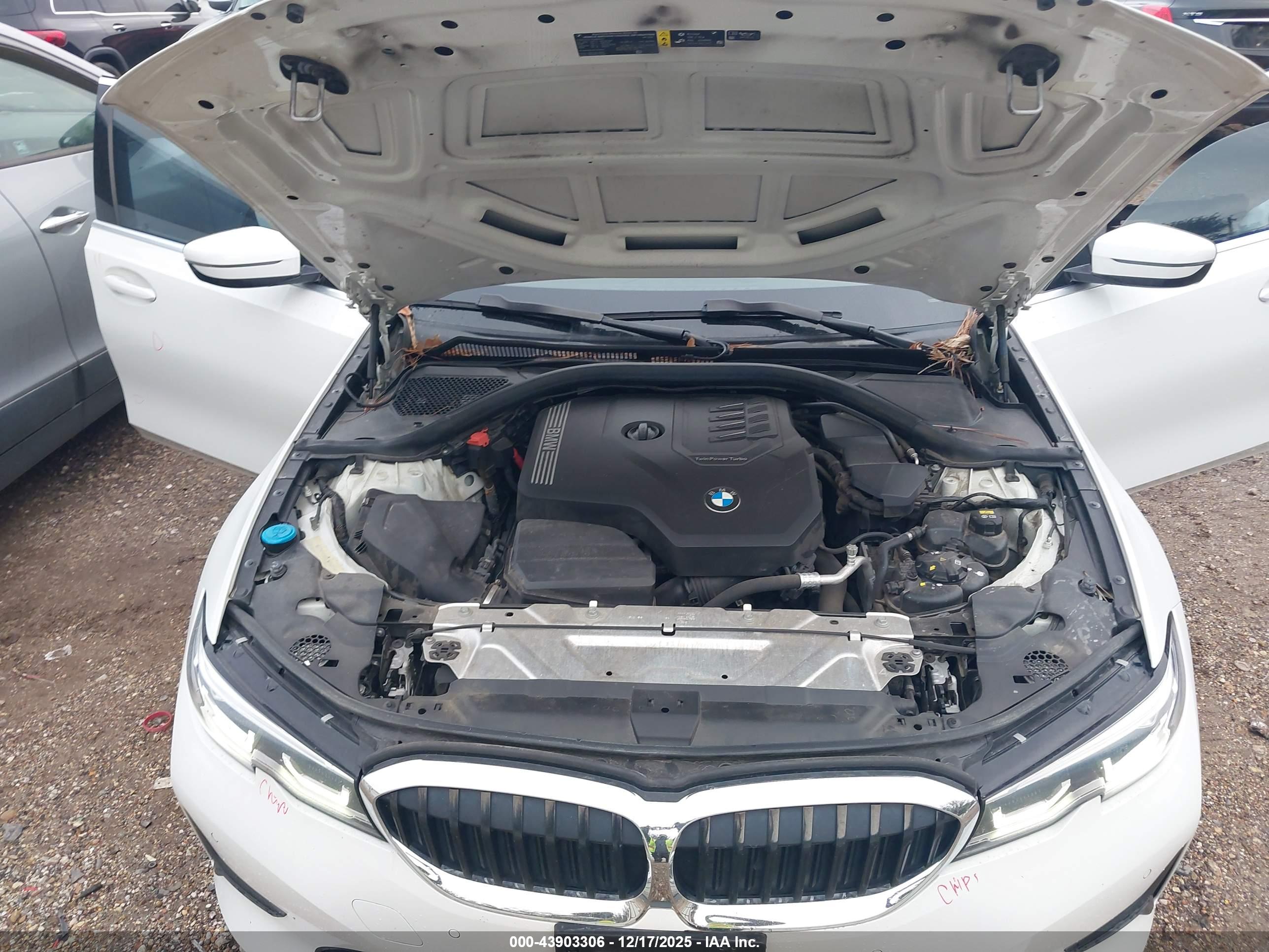 BMW 330I image 10