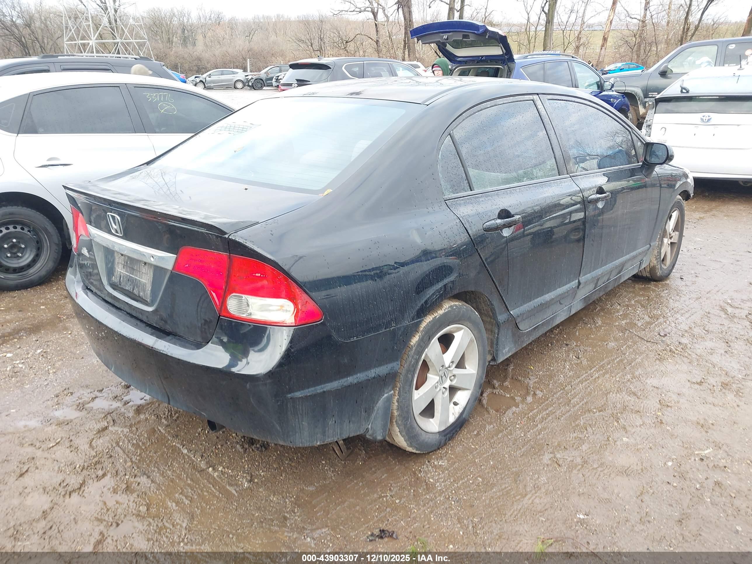 HONDA CIVIC image 4