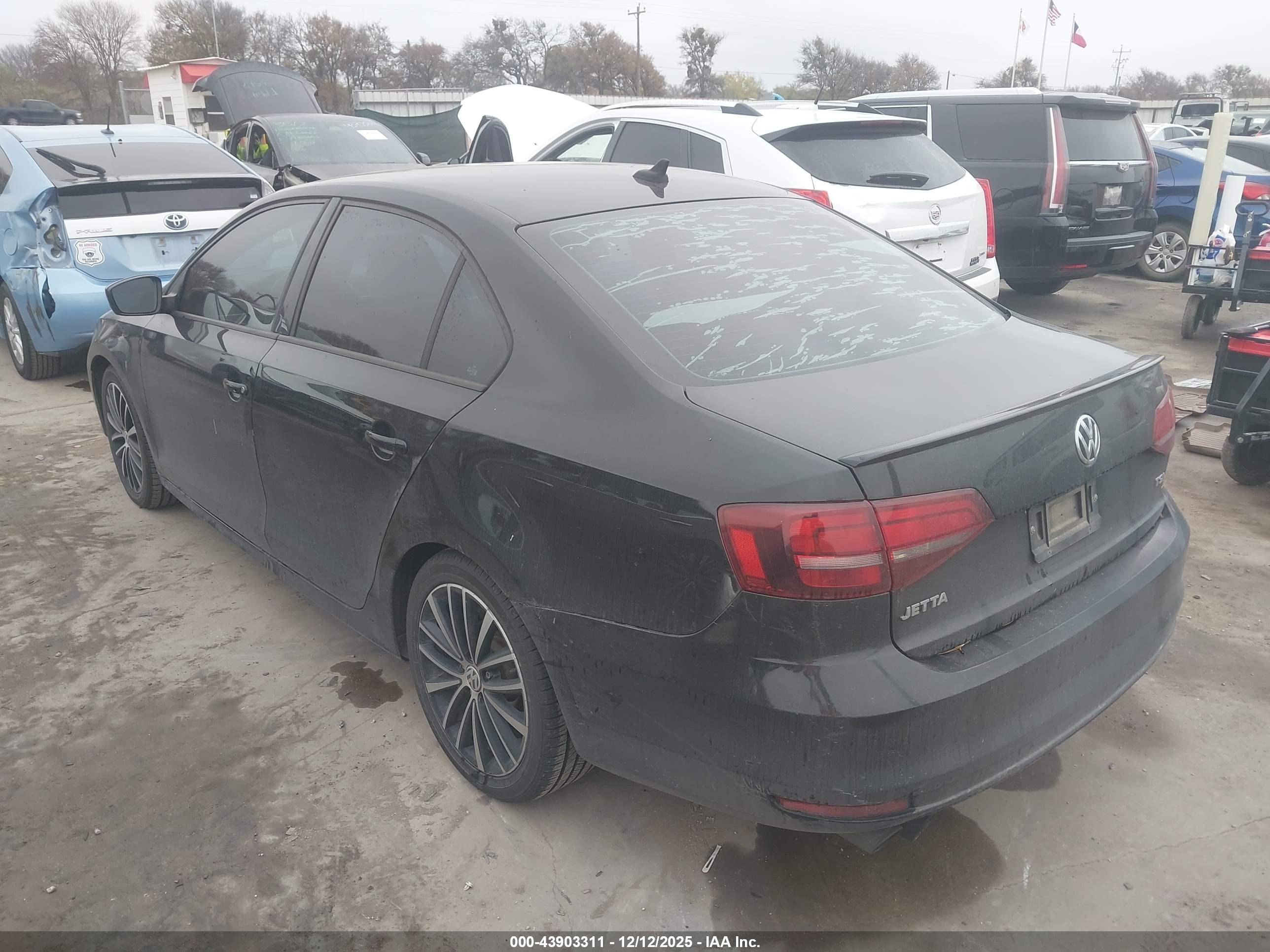 VOLKSWAGEN JETTA image 3