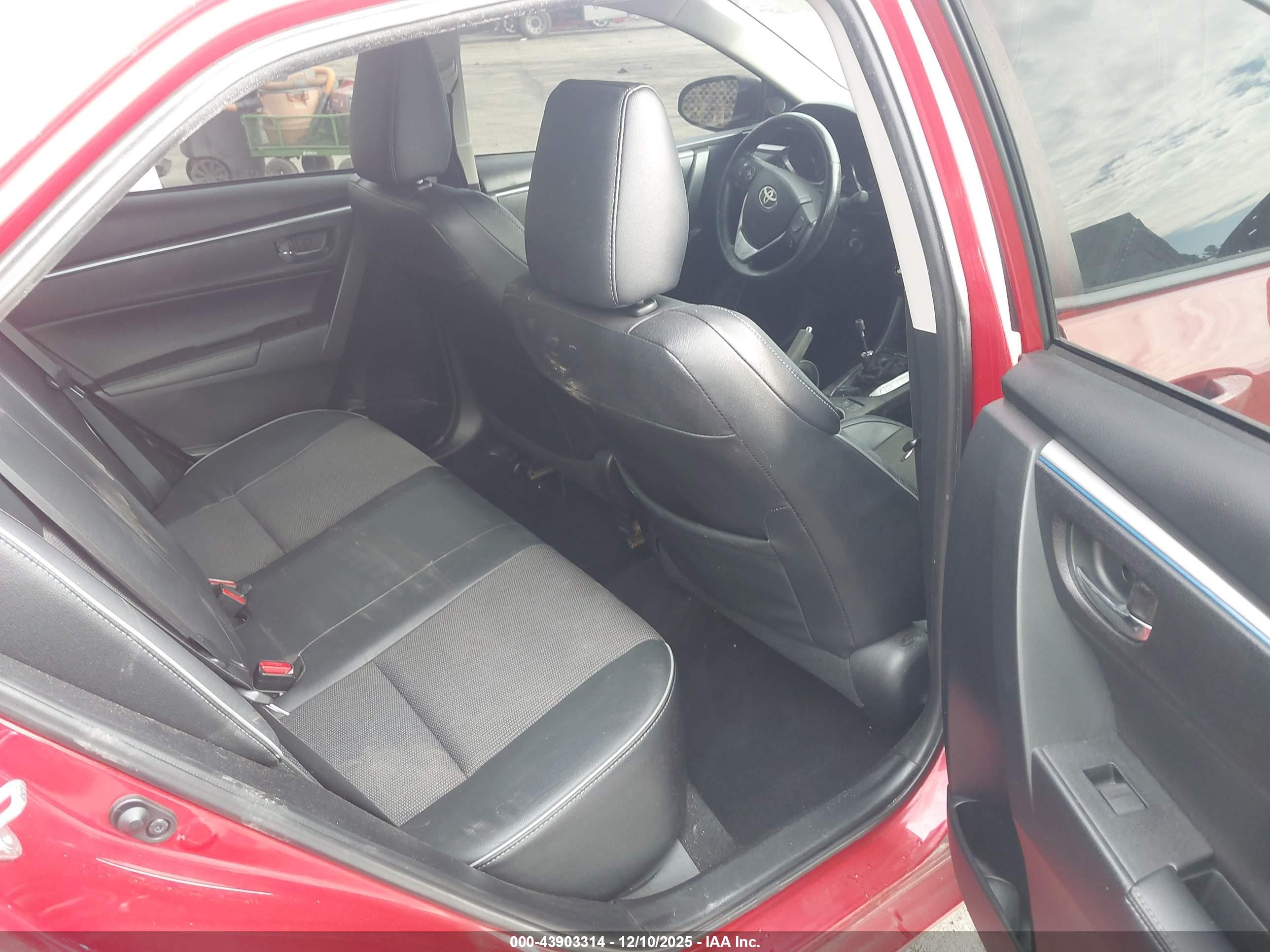 TOYOTA COROLLA image 8