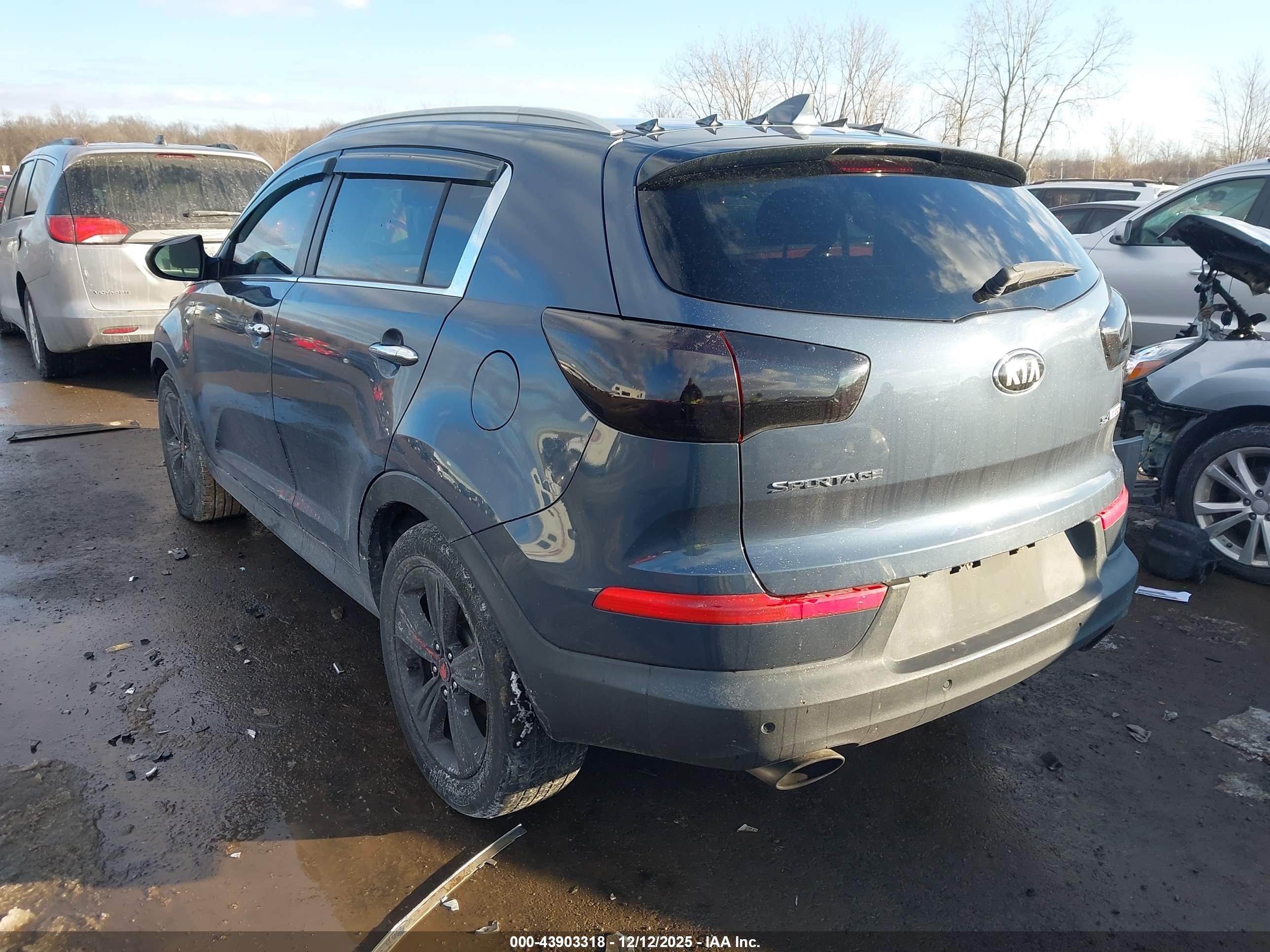 KIA SPORTAGE image 3