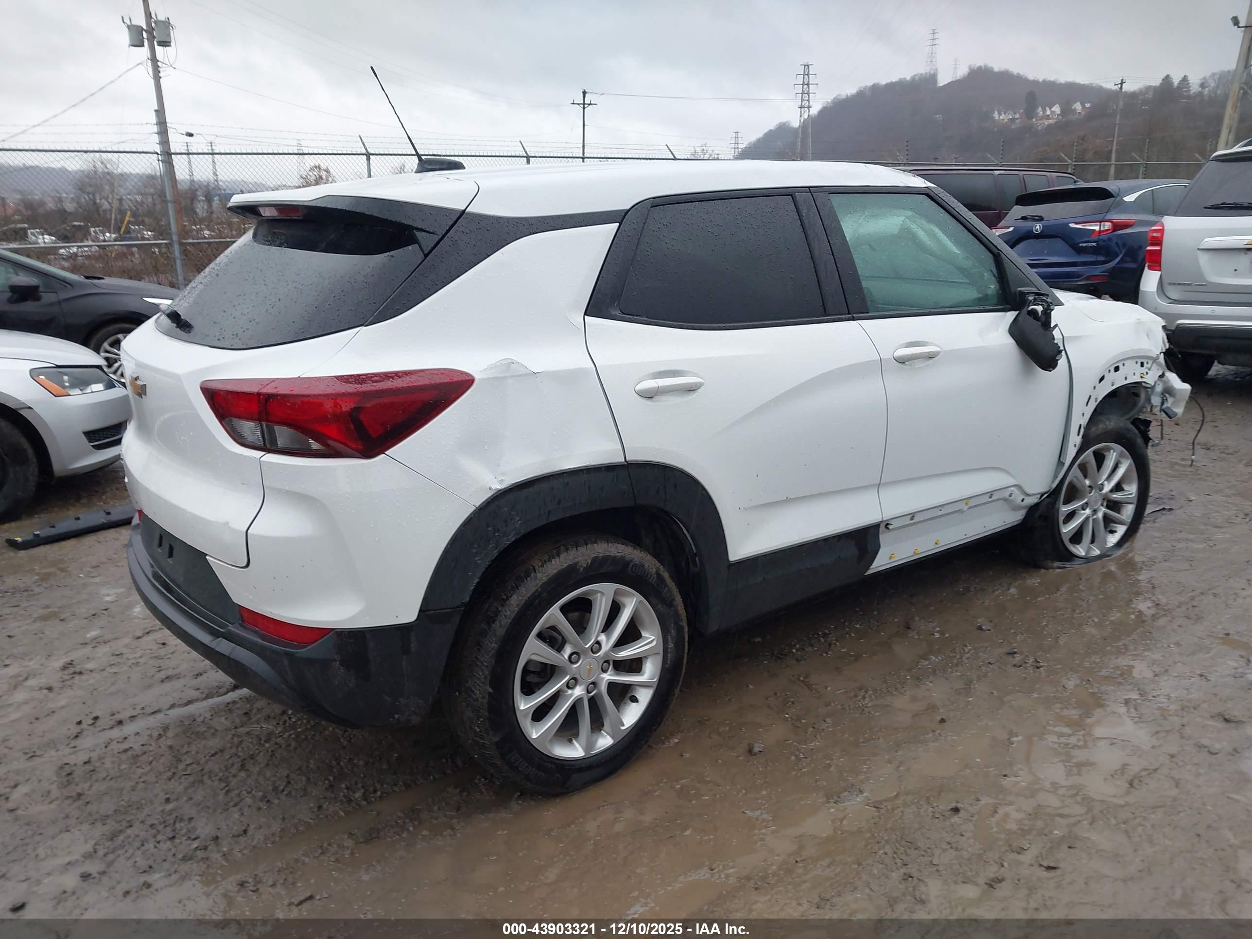 CHEVROLET TRAILBLAZER image 4