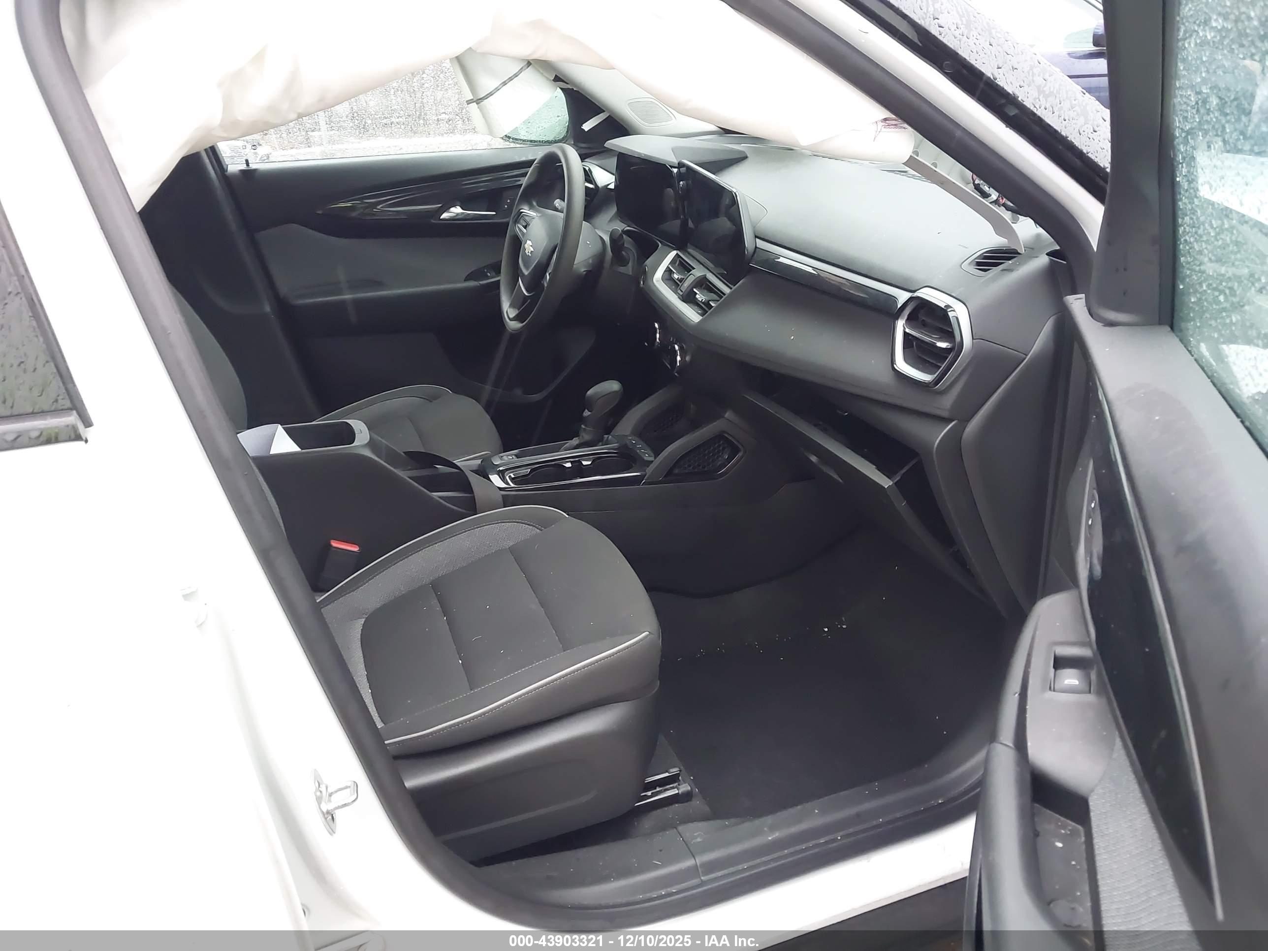 CHEVROLET TRAILBLAZER image 5