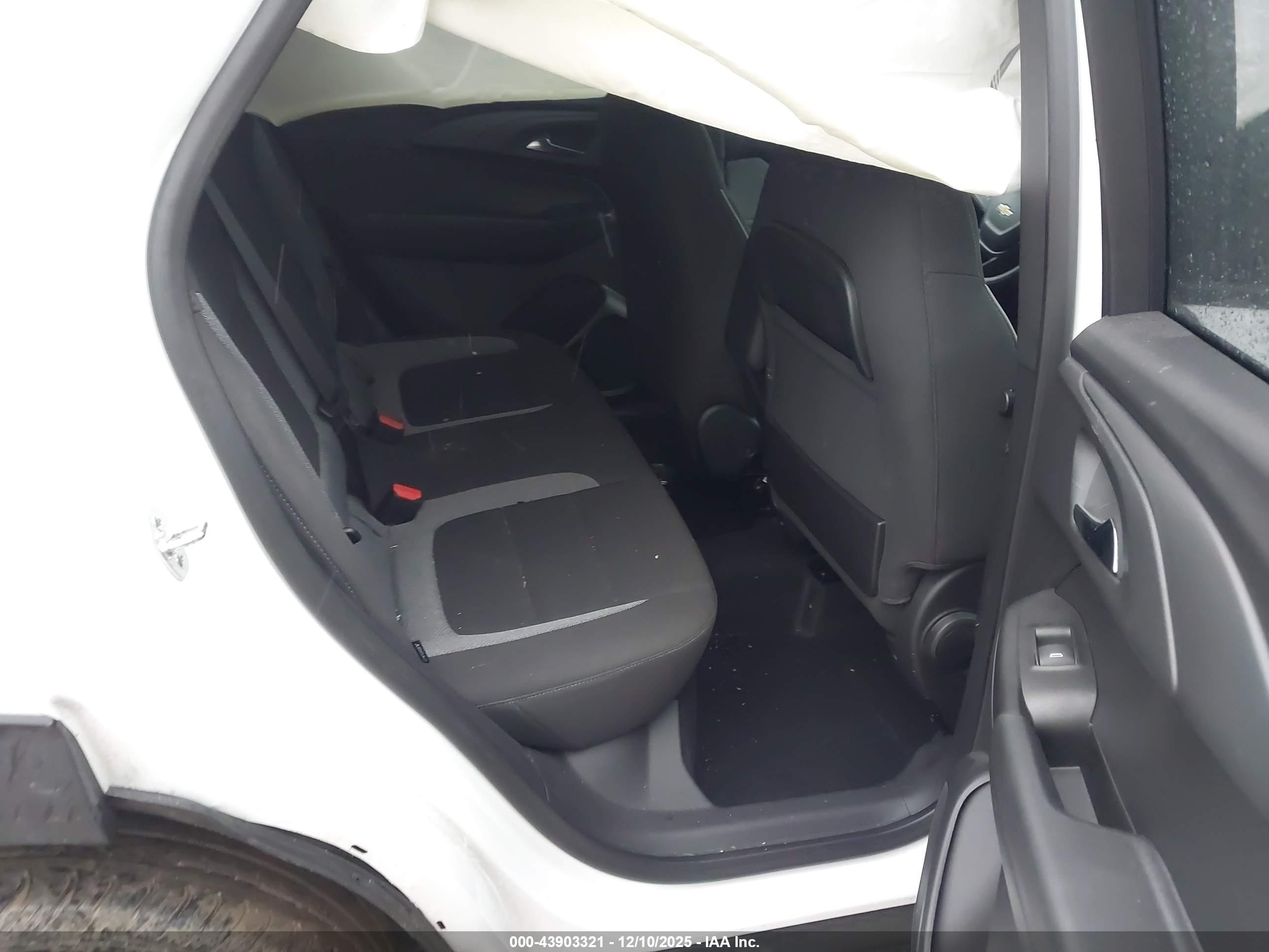 CHEVROLET TRAILBLAZER image 8