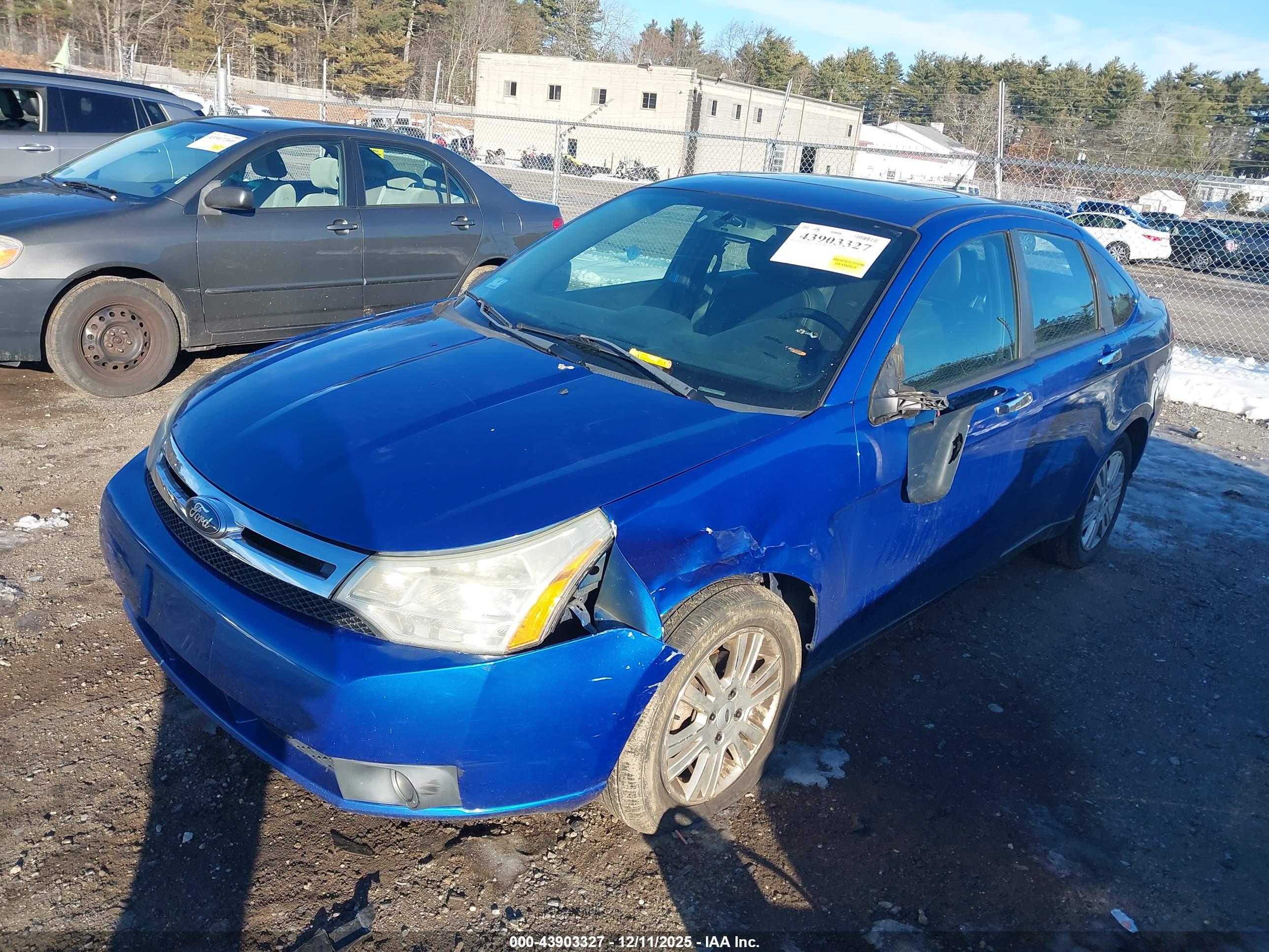 FORD FOCUS image 2