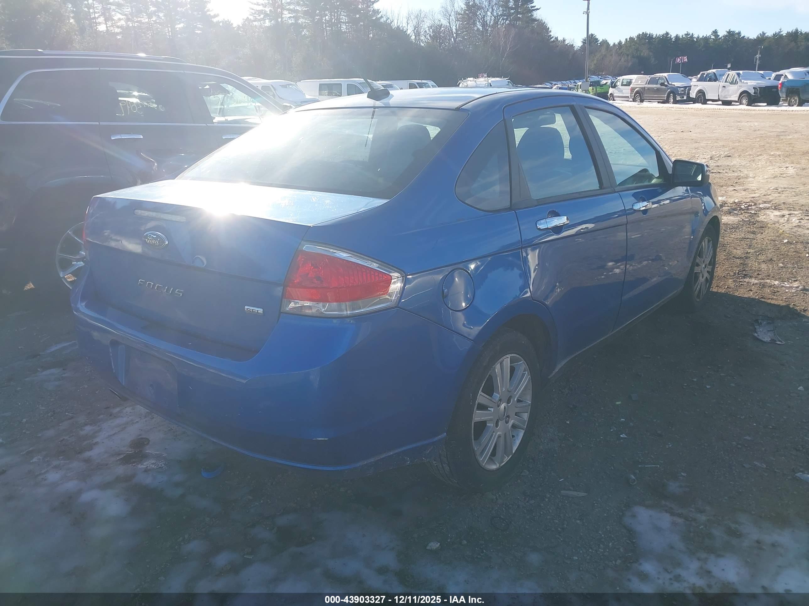FORD FOCUS image 4