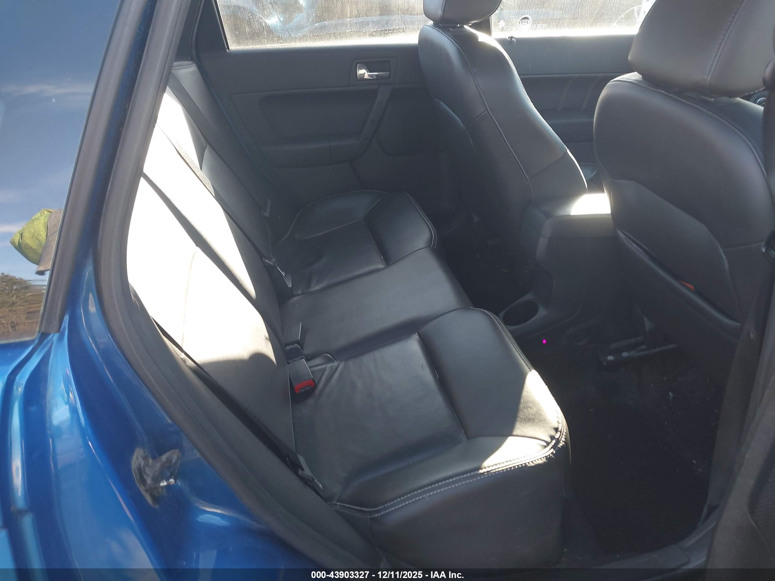 FORD FOCUS image 8