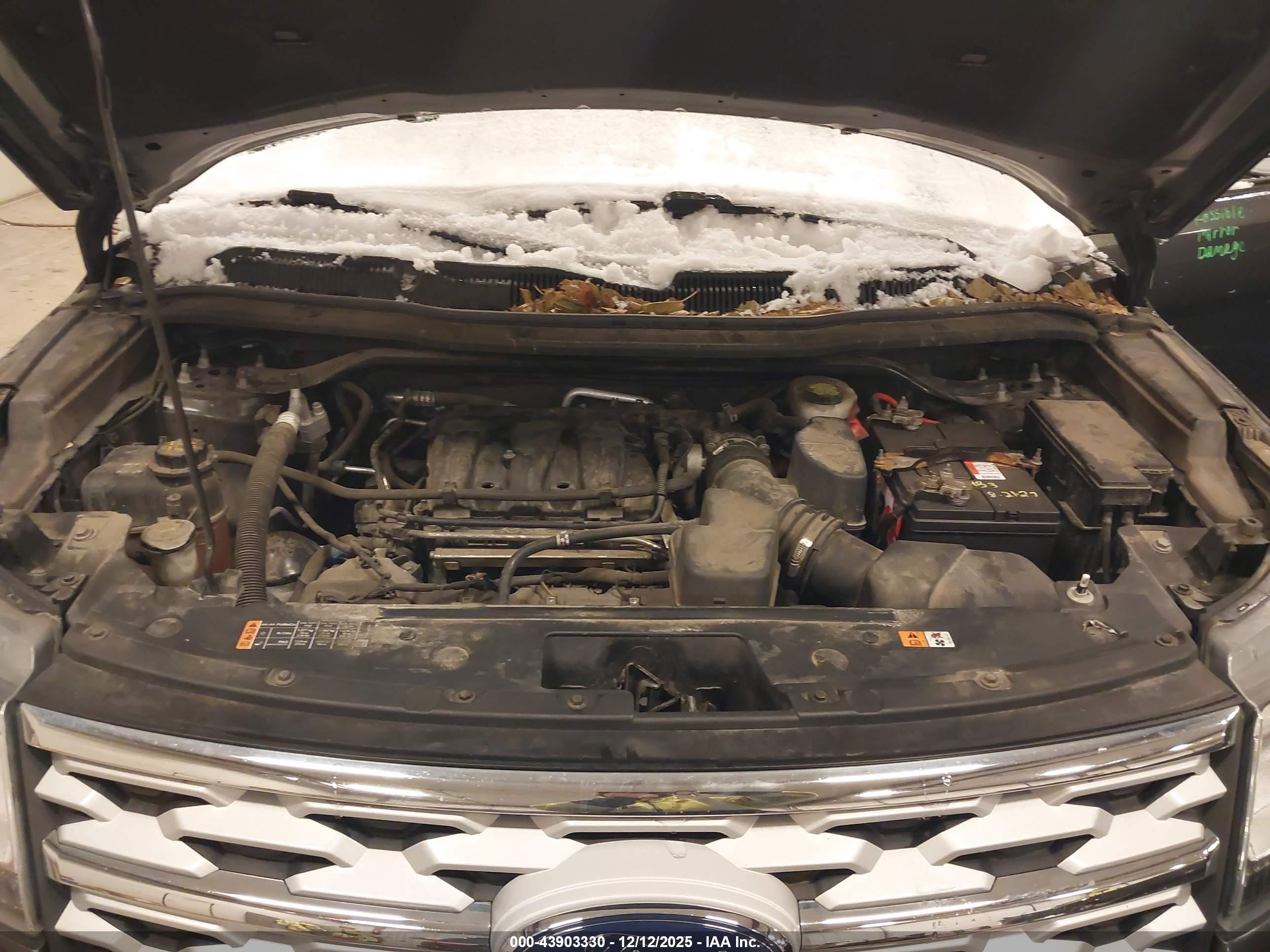 FORD EXPLORER image 10