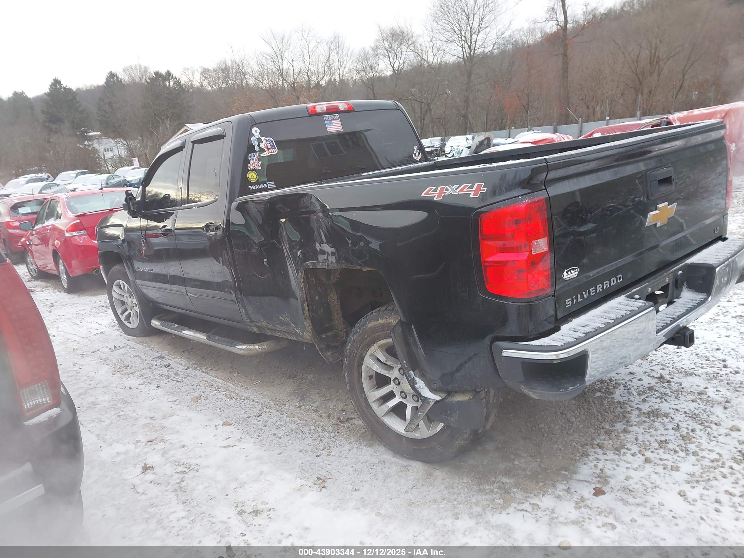 CHEVROLET SILVERADO image 3