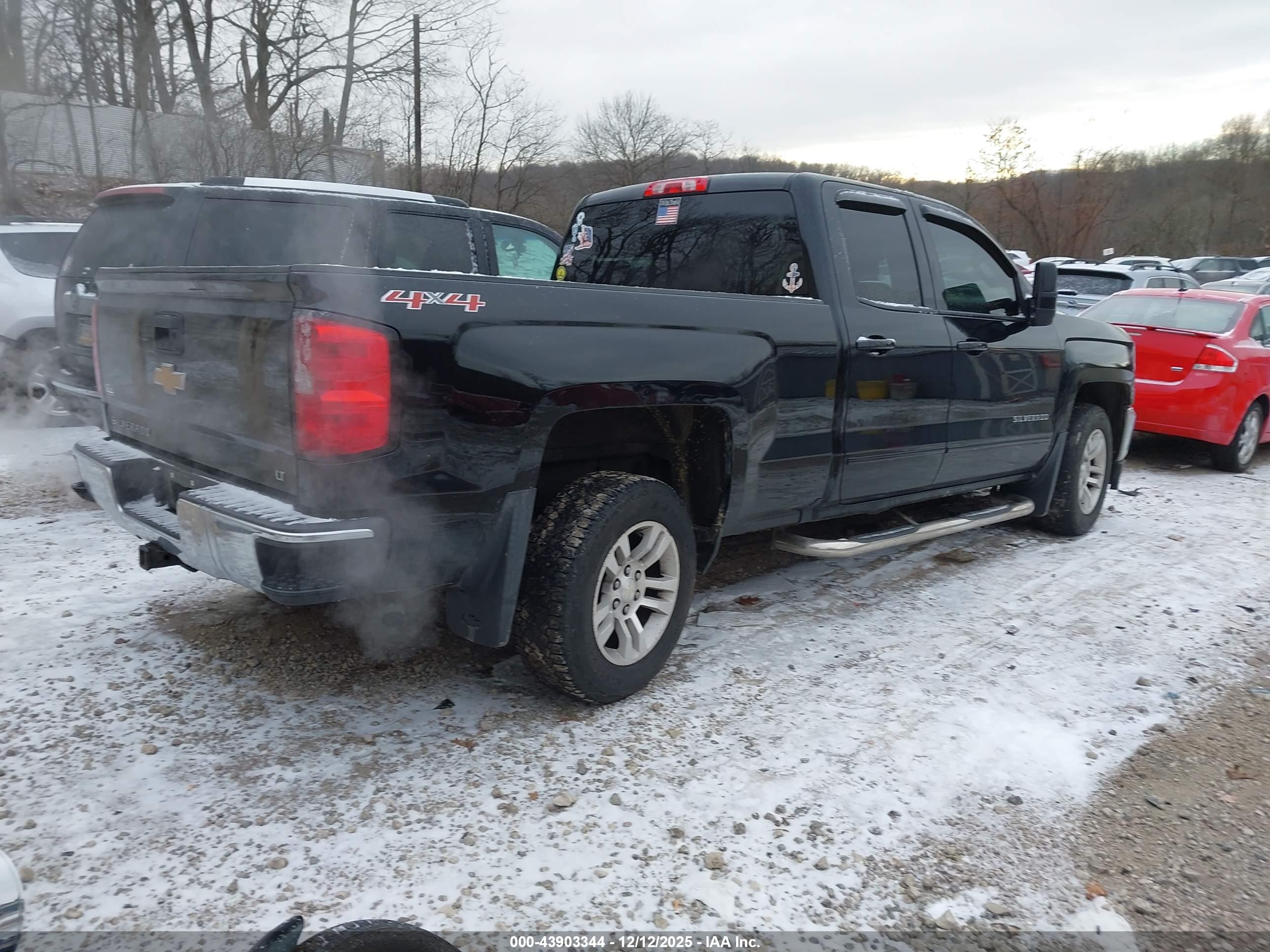 CHEVROLET SILVERADO image 4