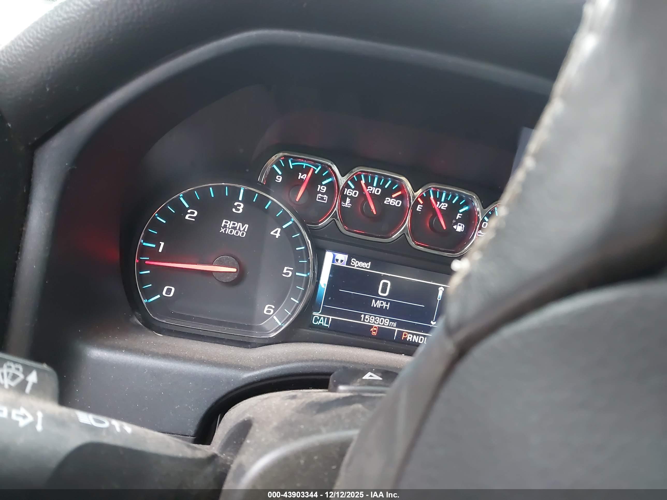 CHEVROLET SILVERADO image 7