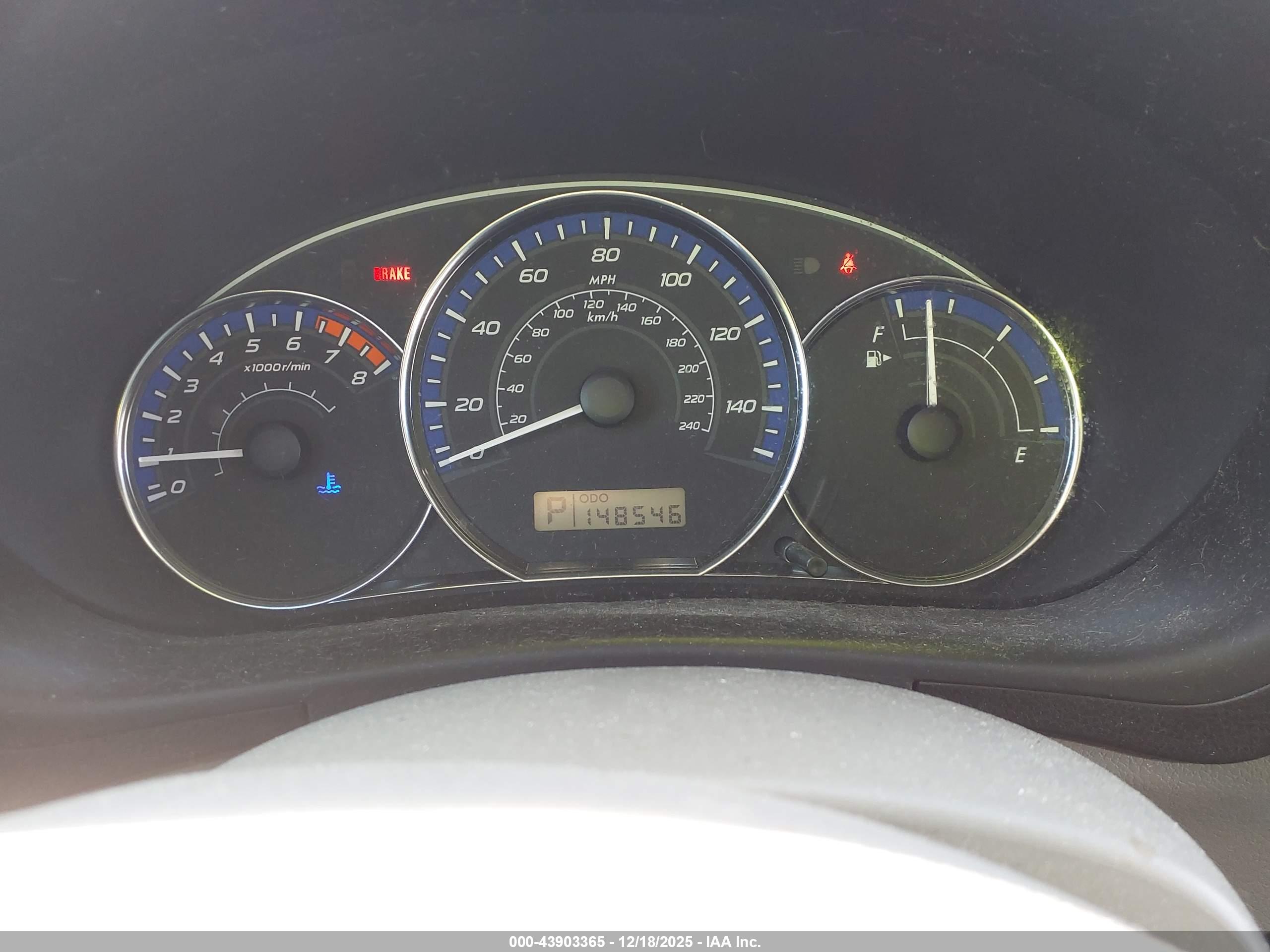 SUBARU FORESTER image 7