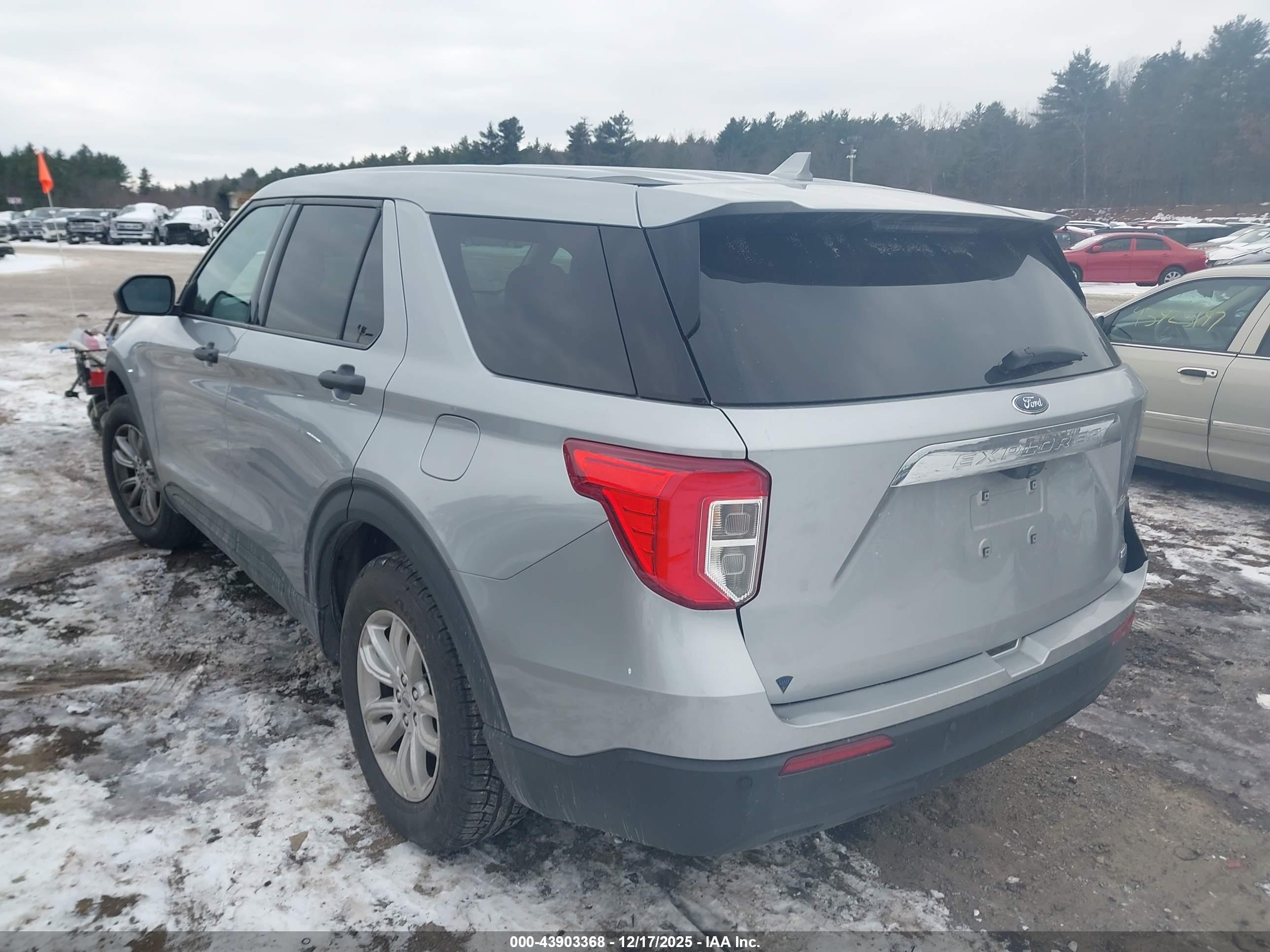 FORD EXPLORER image 3