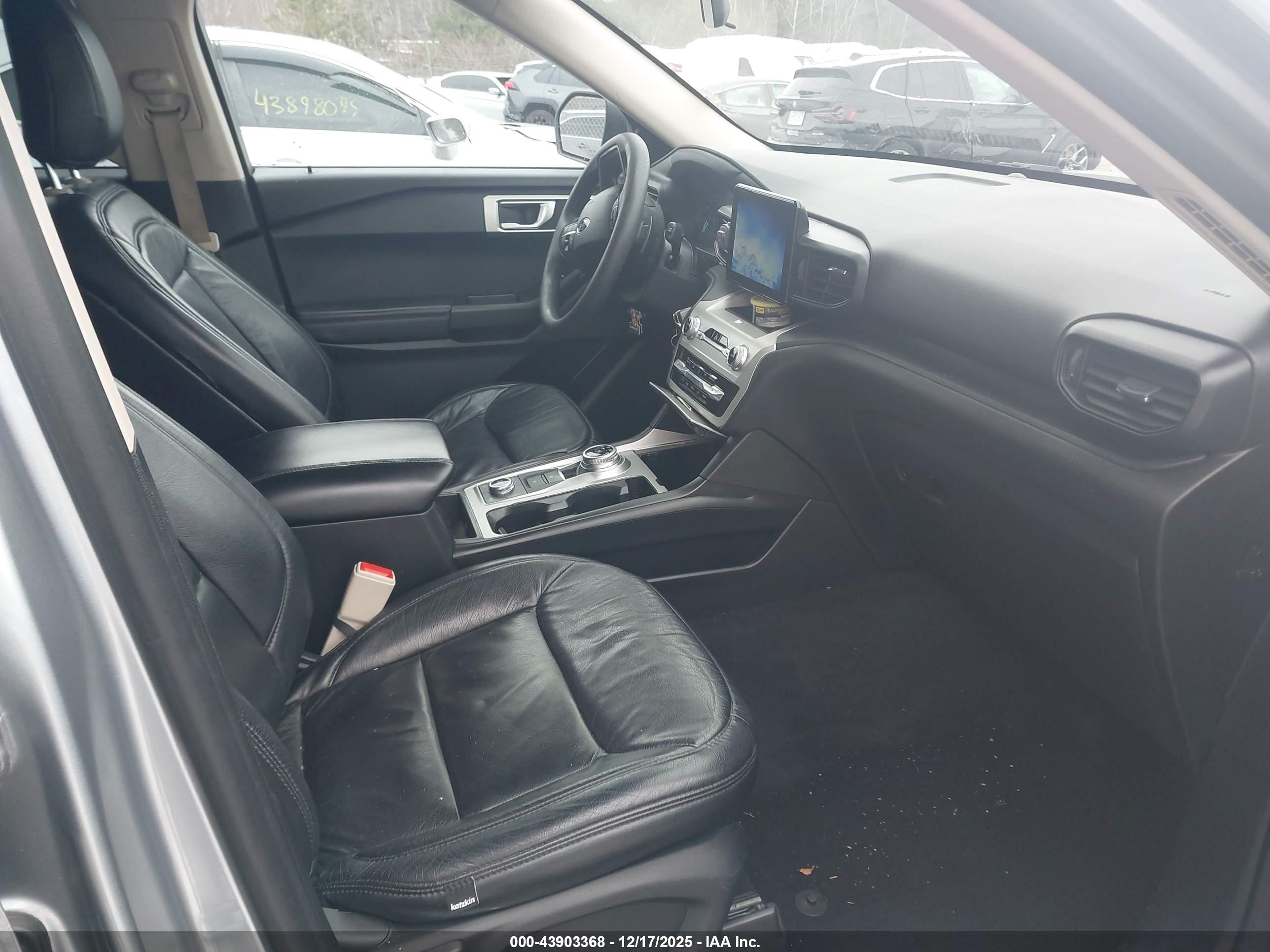 FORD EXPLORER image 5