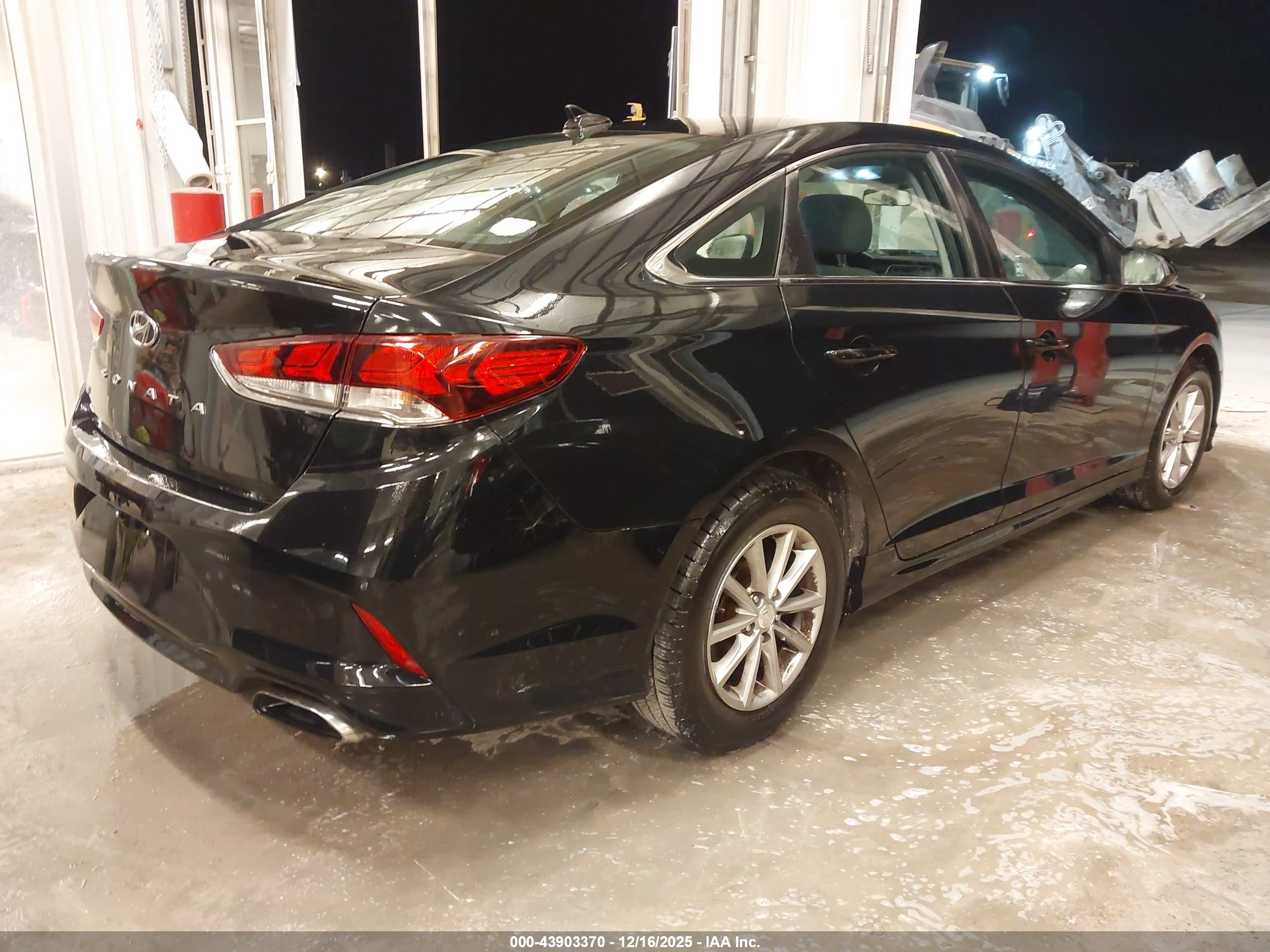 HYUNDAI SONATA image 4