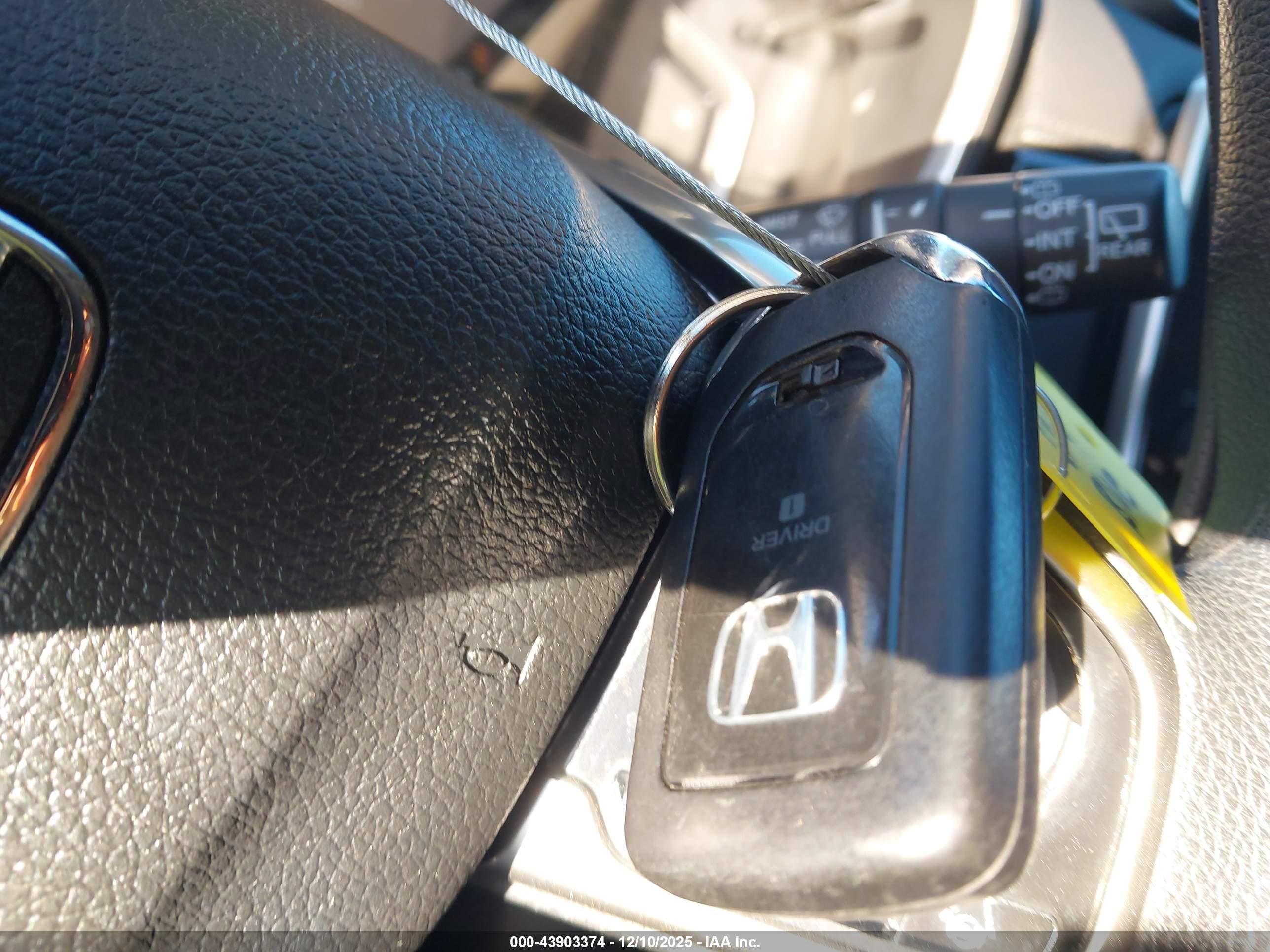 HONDA CR-V image 11
