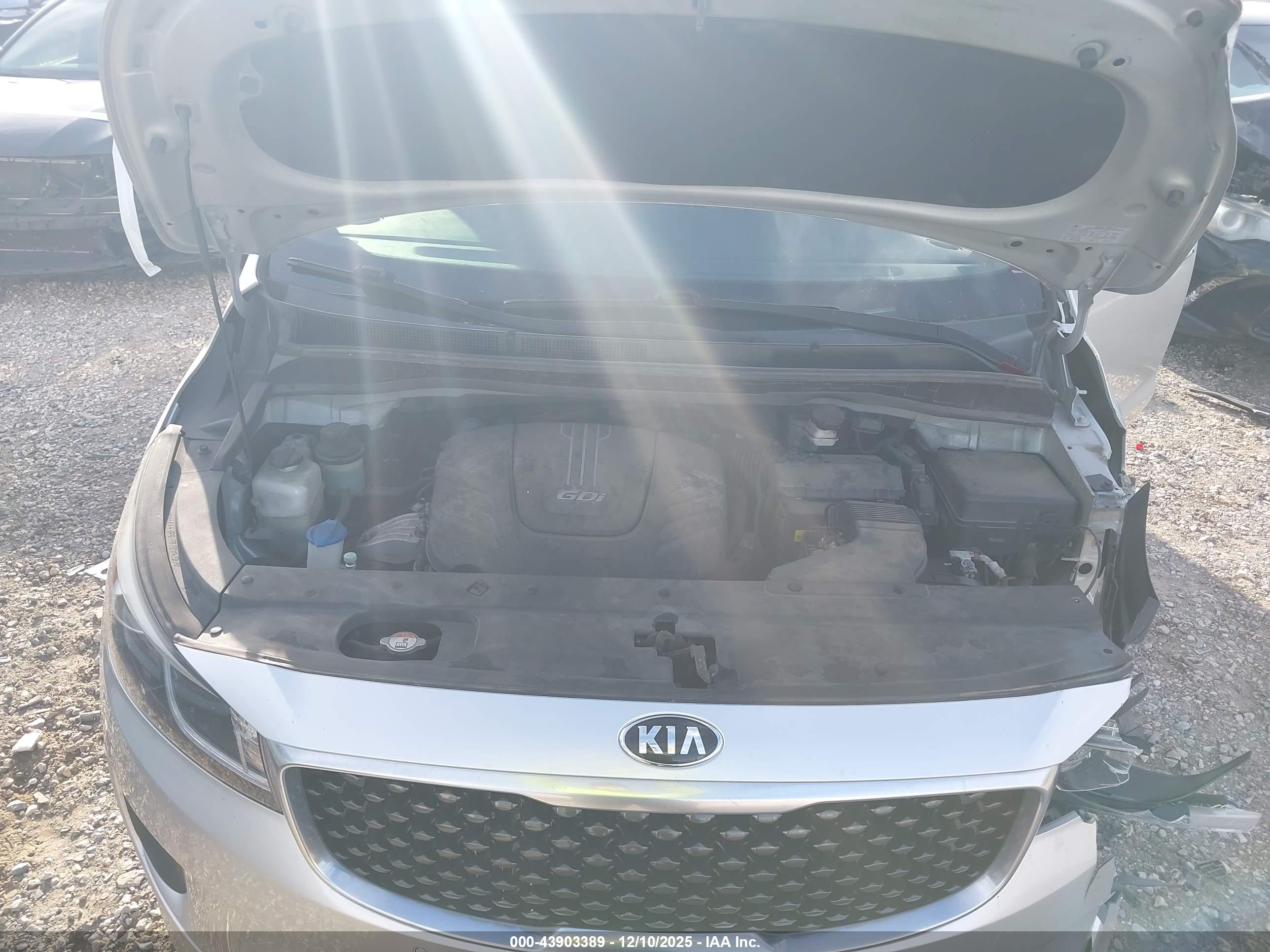 KIA SEDONA image 10
