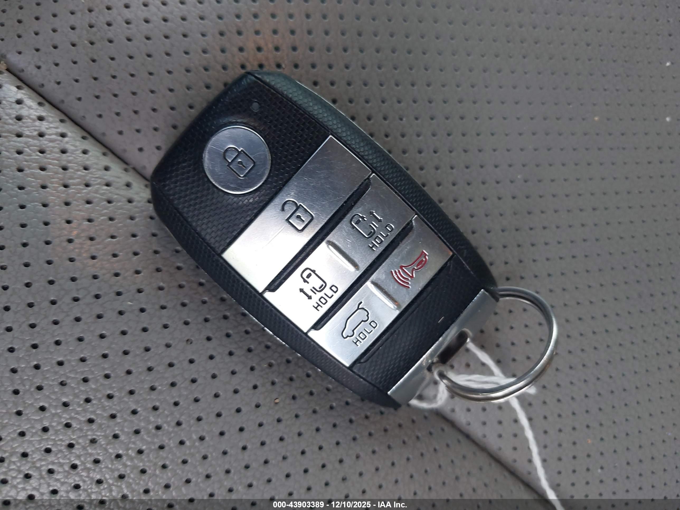 KIA SEDONA image 11